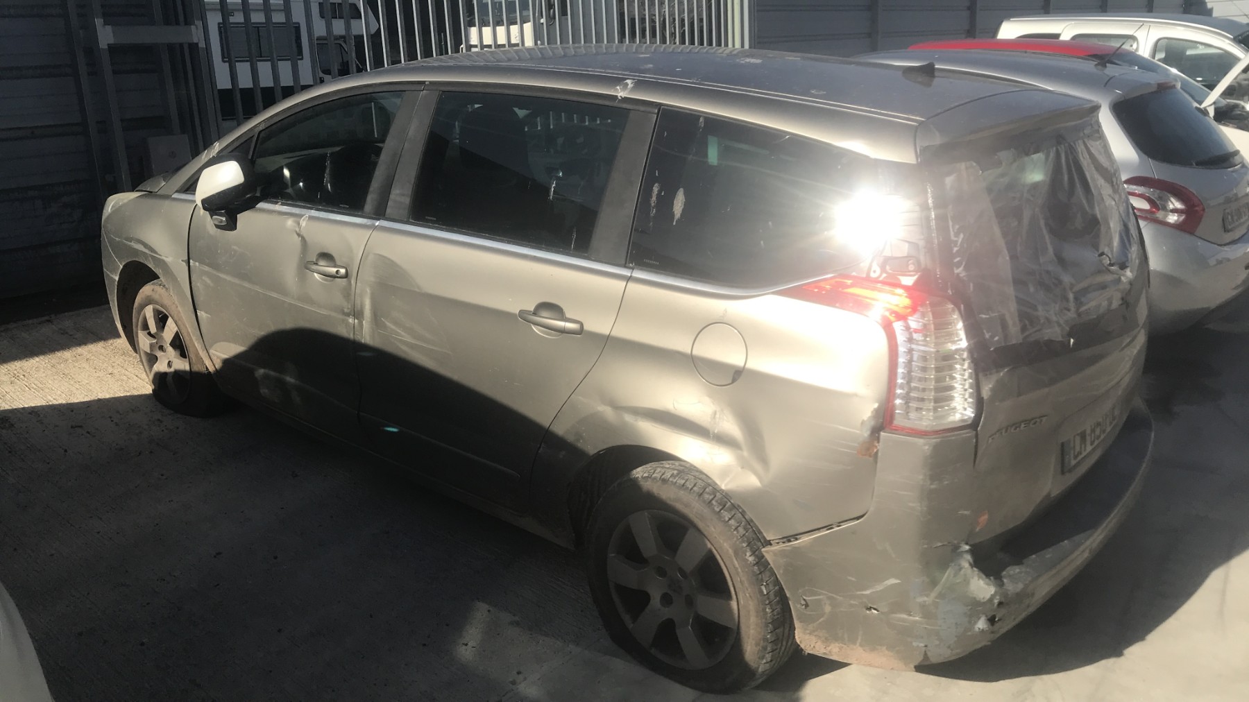 Image PEUGEOT 5008 1