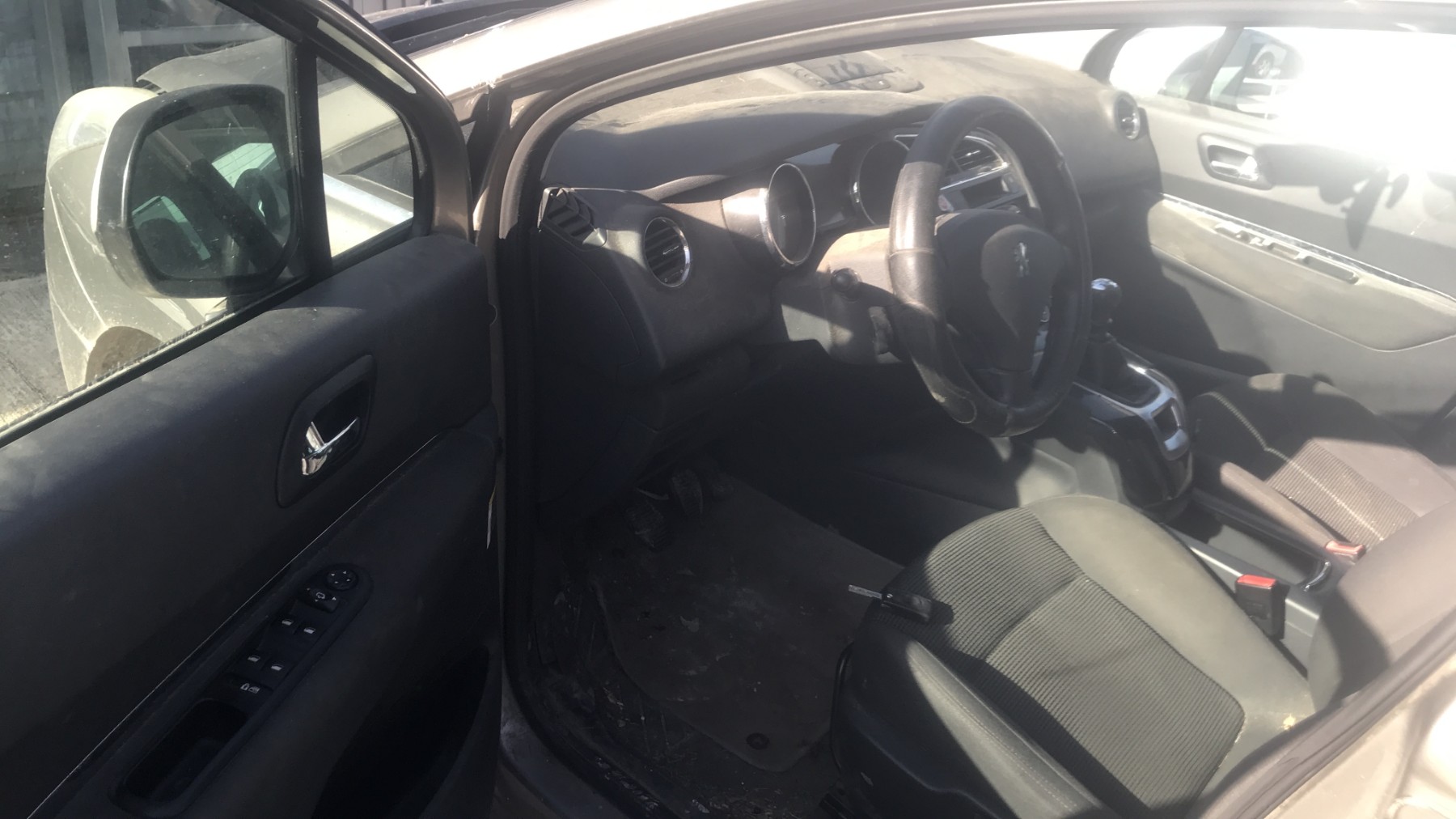 Image PEUGEOT 5008 1