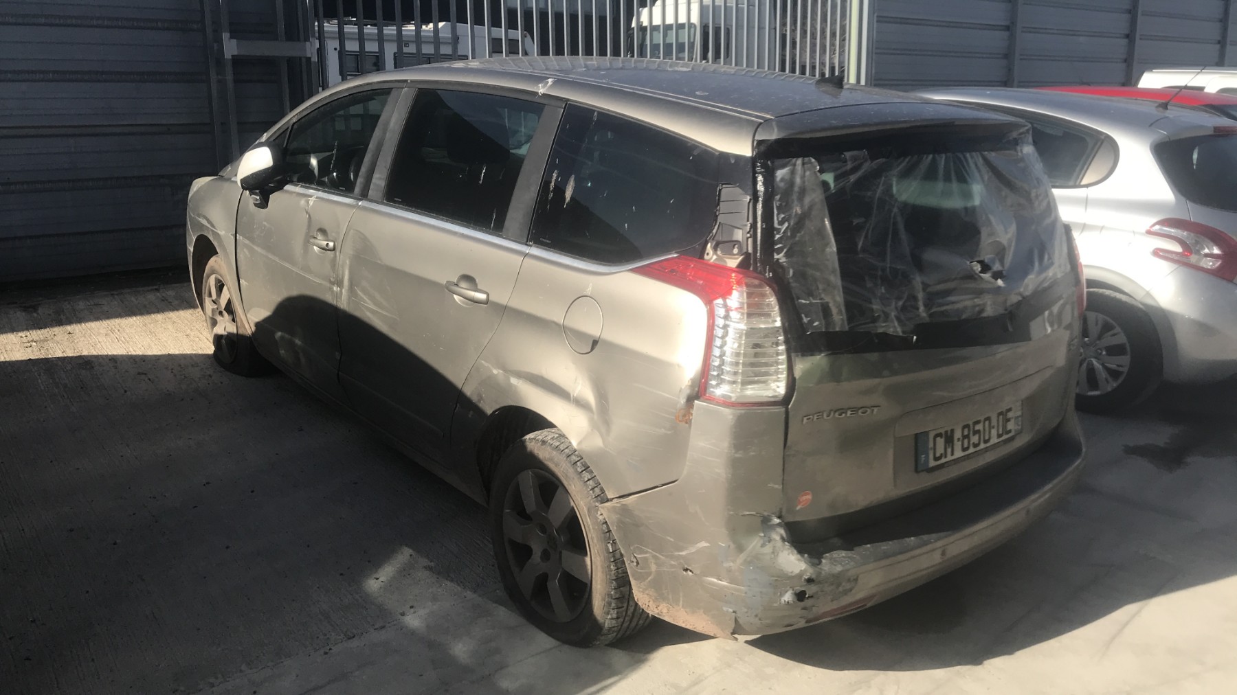 Image PEUGEOT 5008 1