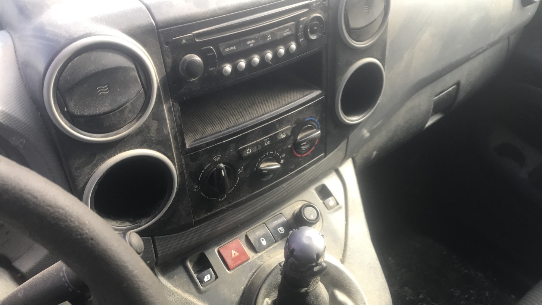 Image PEUGEOT PARTNER 1