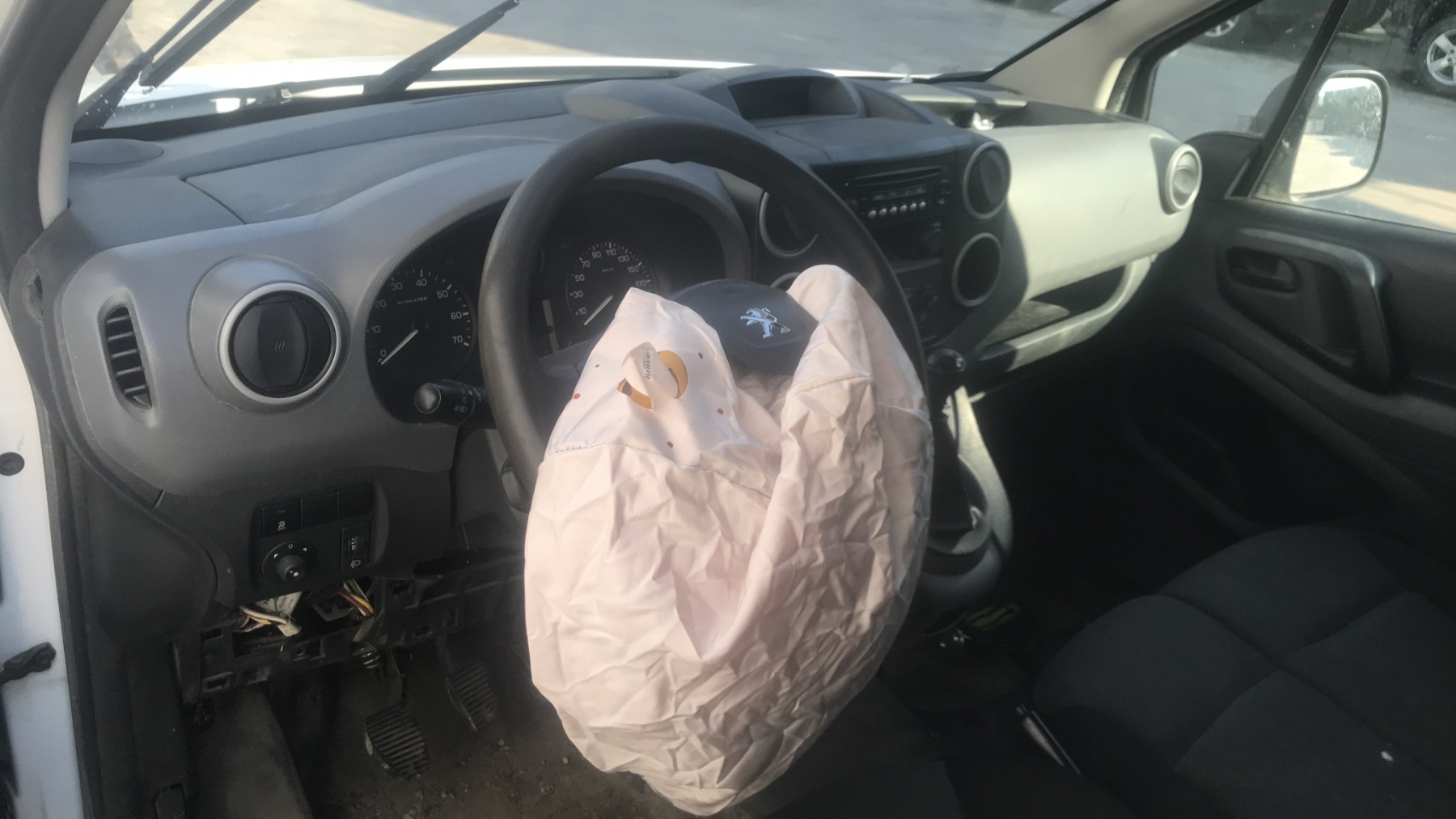 Image PEUGEOT PARTNER 2