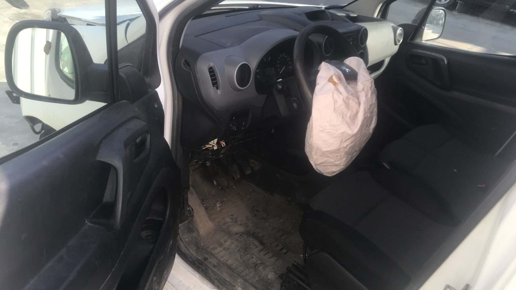 Image PEUGEOT PARTNER 2