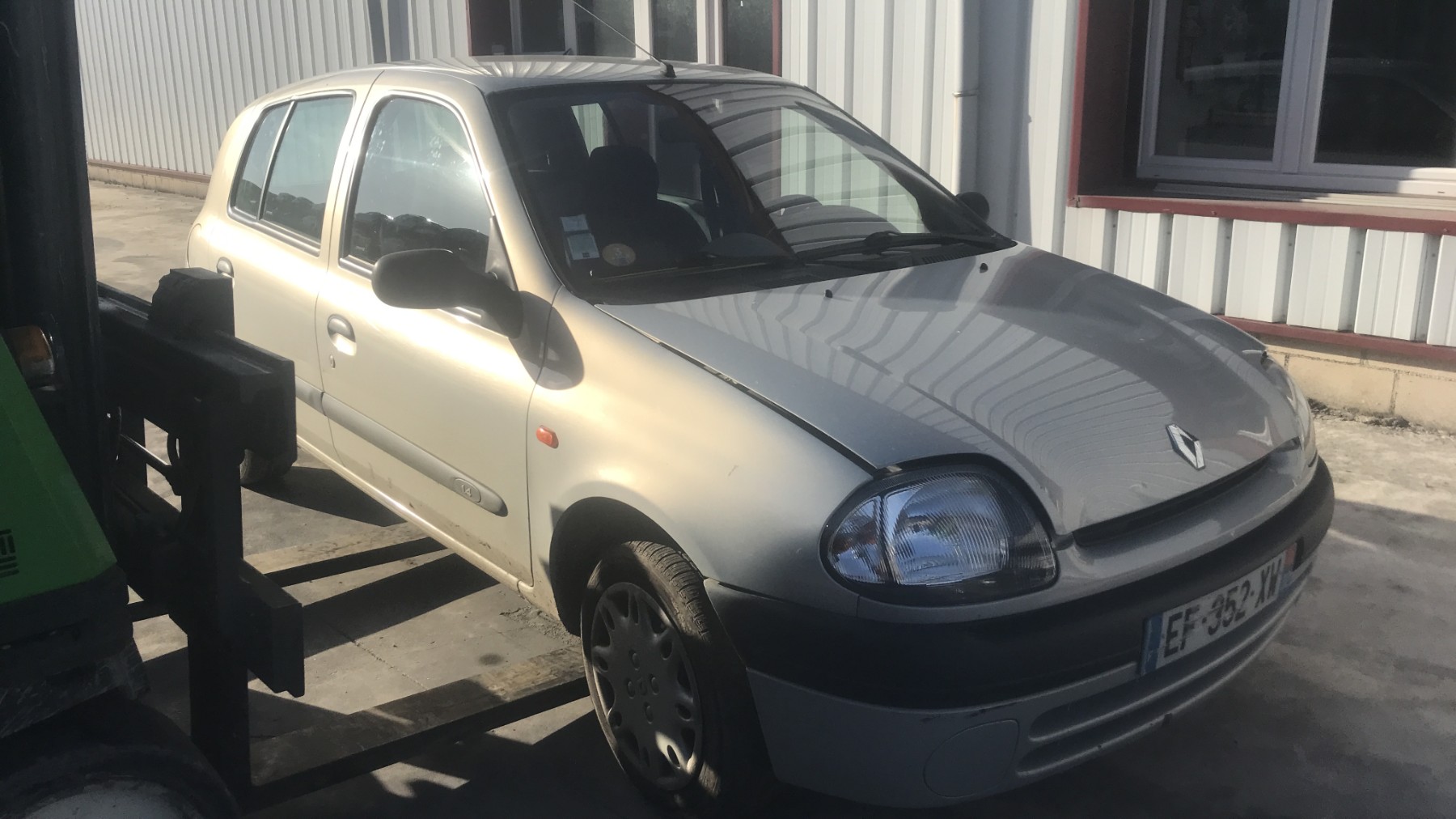 Image RENAULT CLIO 2