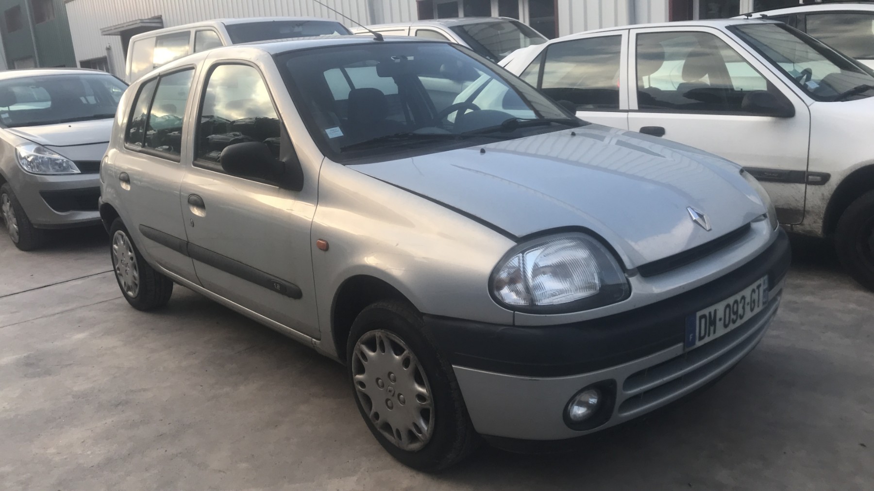 Image RENAULT CLIO 2