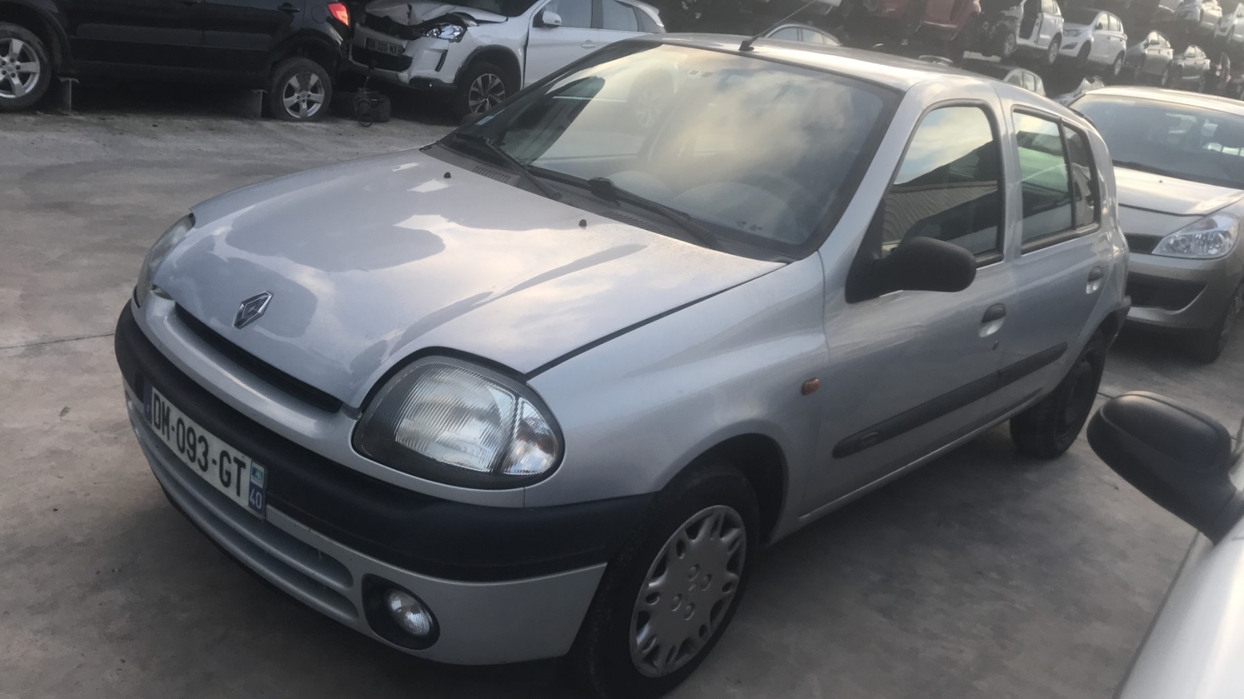 Image RENAULT CLIO 2