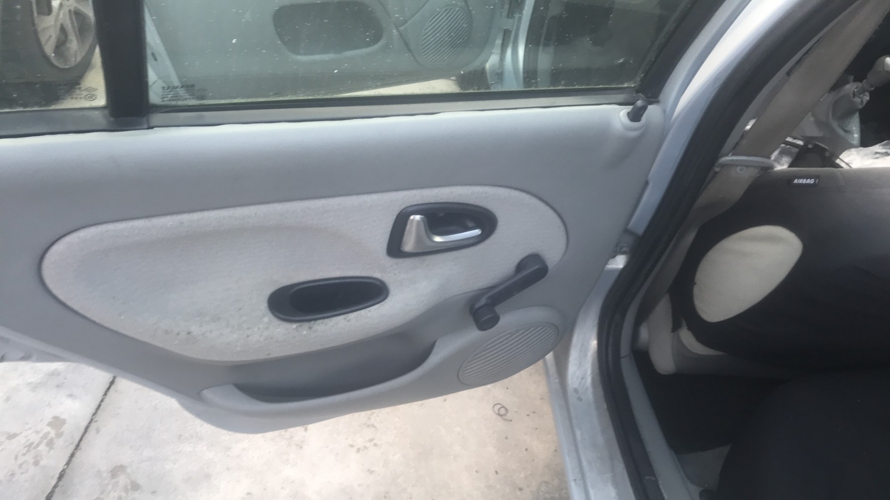 Image RENAULT CLIO 2