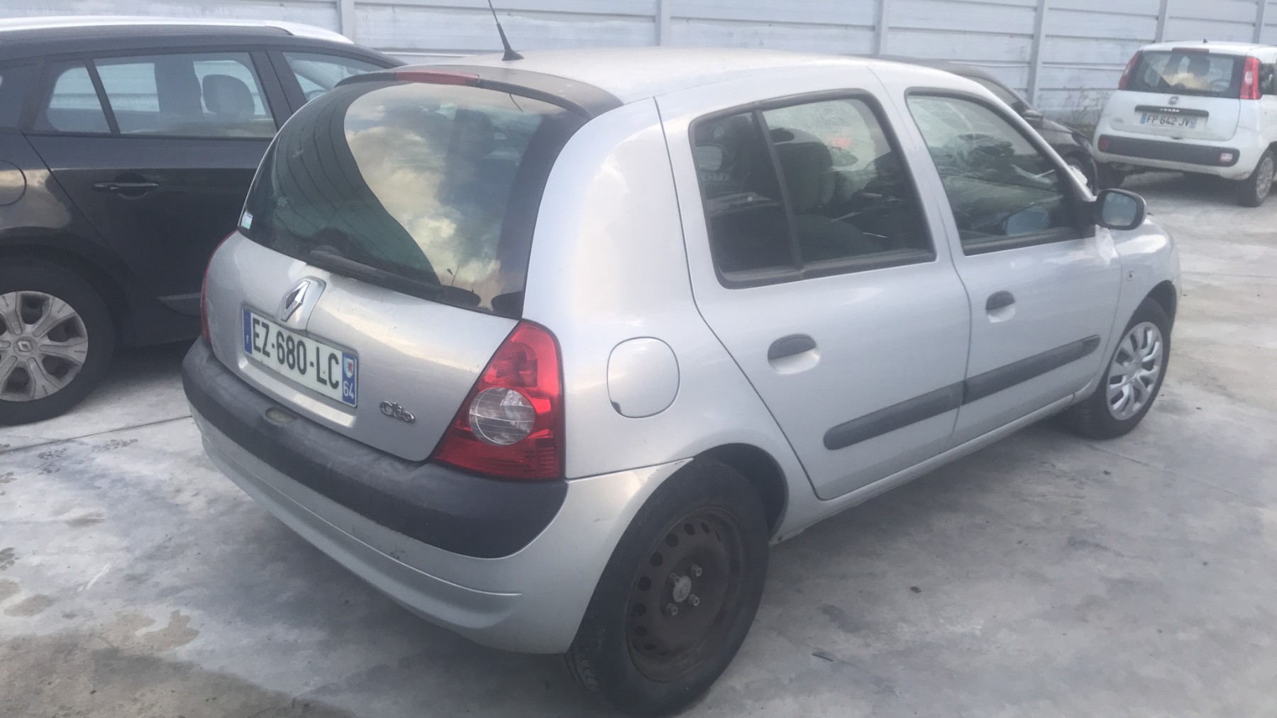 Image RENAULT CLIO 2
