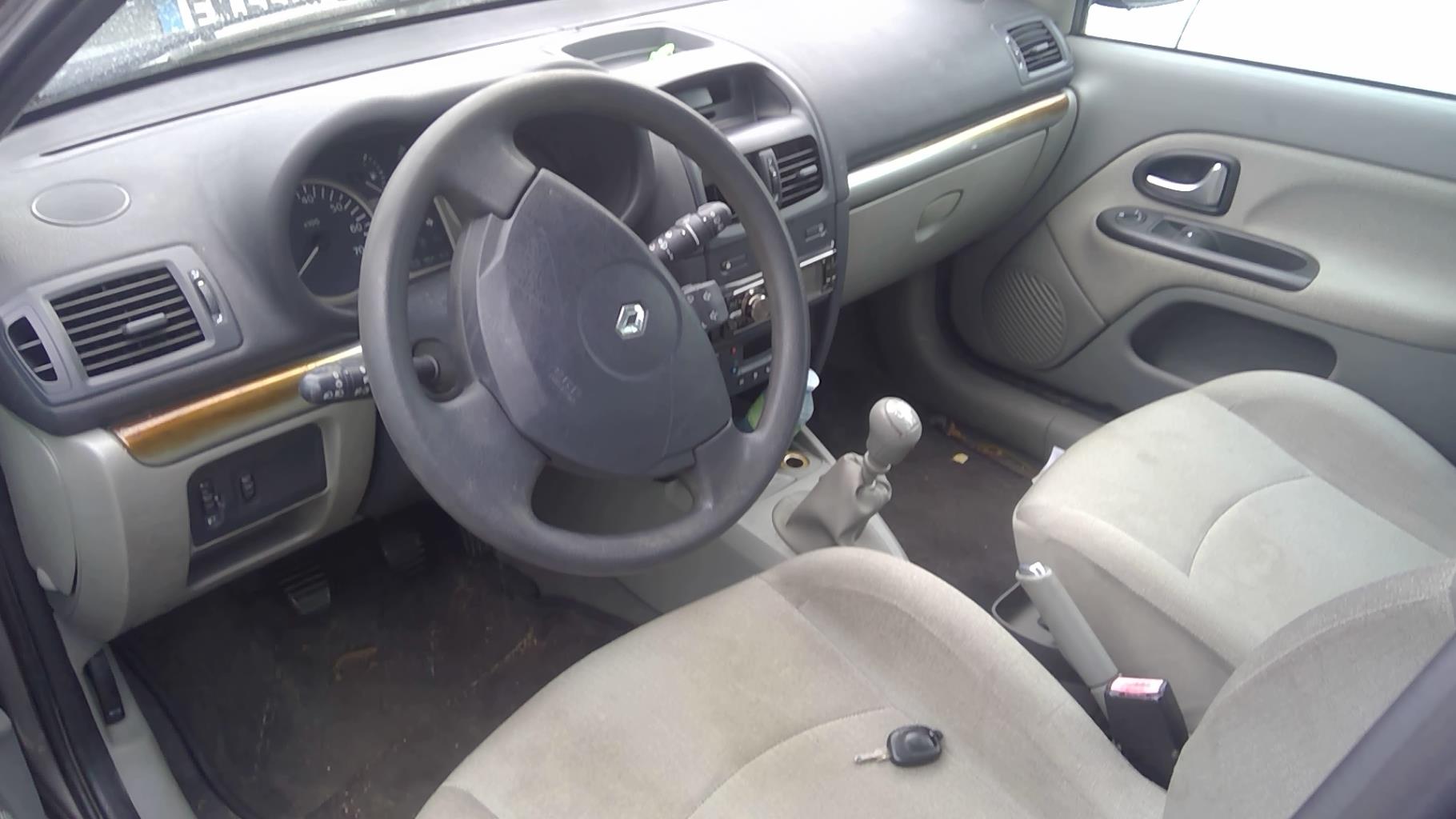 Image RENAULT CLIO 2