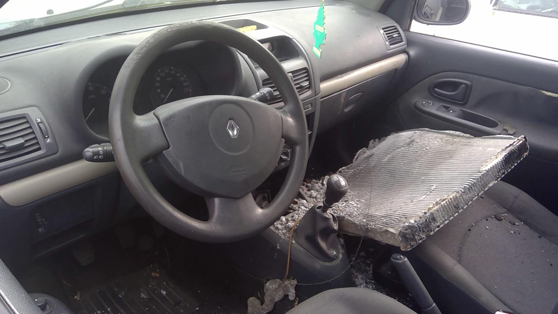Image RENAULT CLIO 2