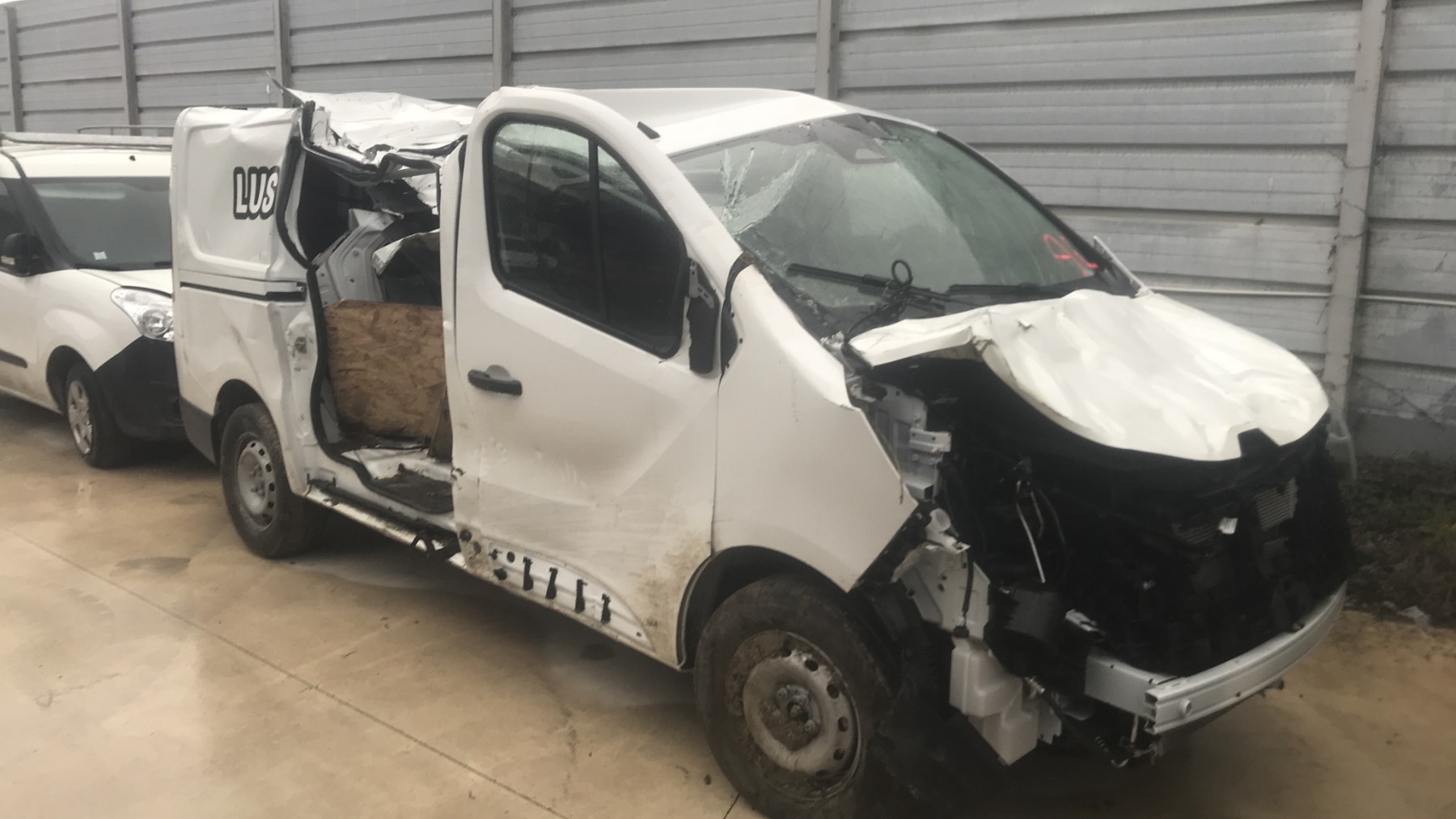 Image RENAULT TRAFIC 3 COURT