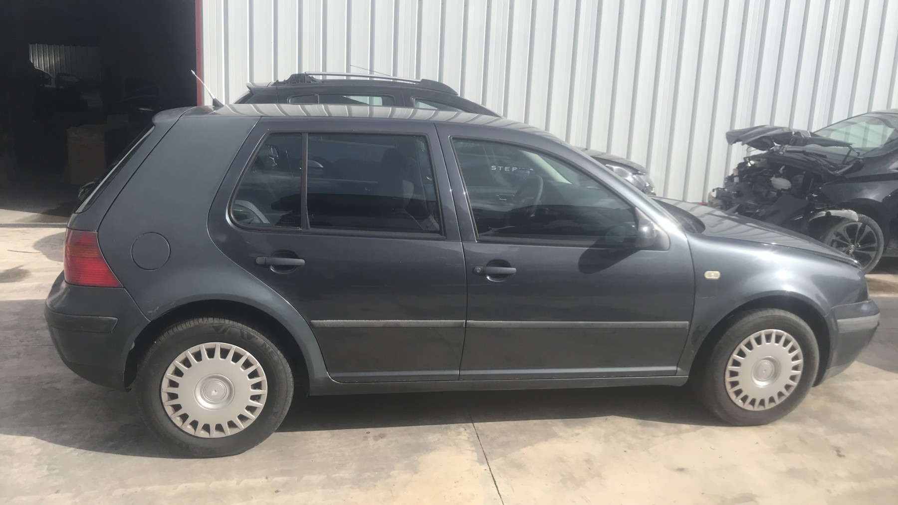 Image VOLKSWAGEN GOLF 4