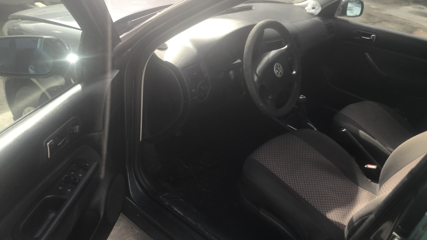 Image VOLKSWAGEN GOLF 4