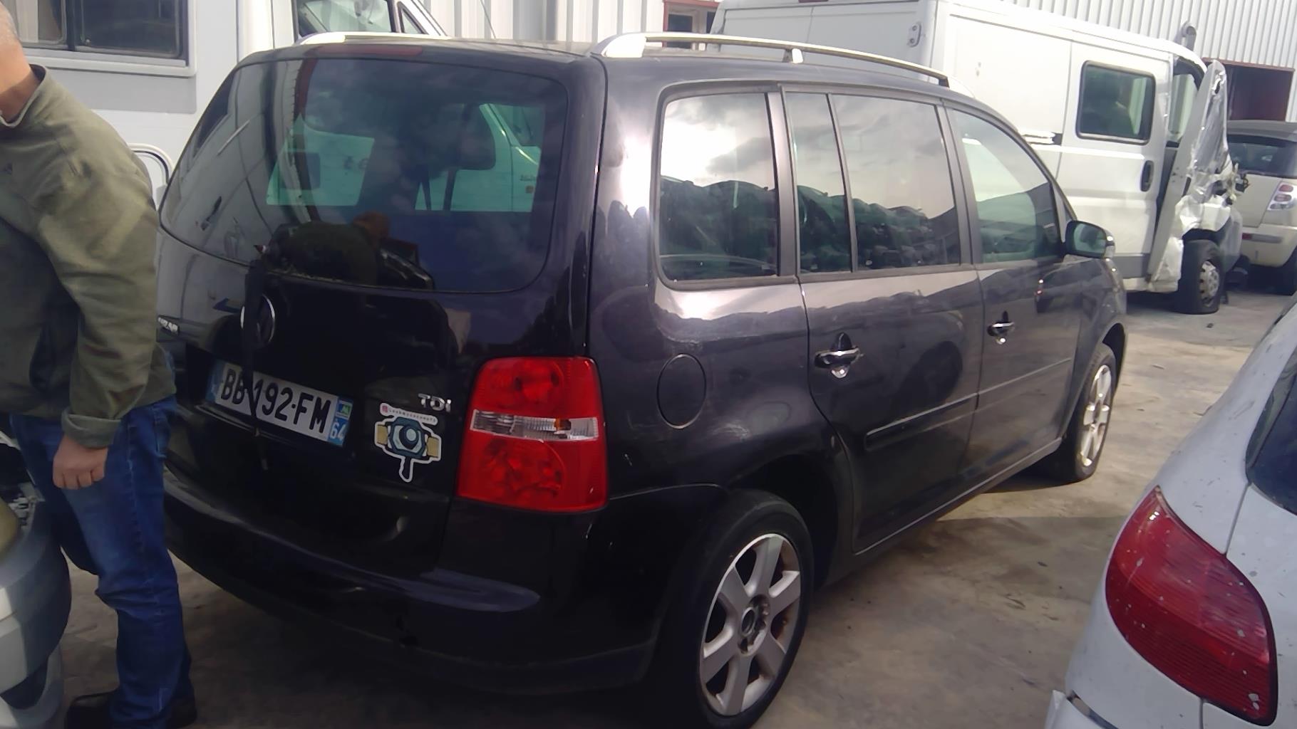 Image VOLKSWAGEN TOURAN 1
