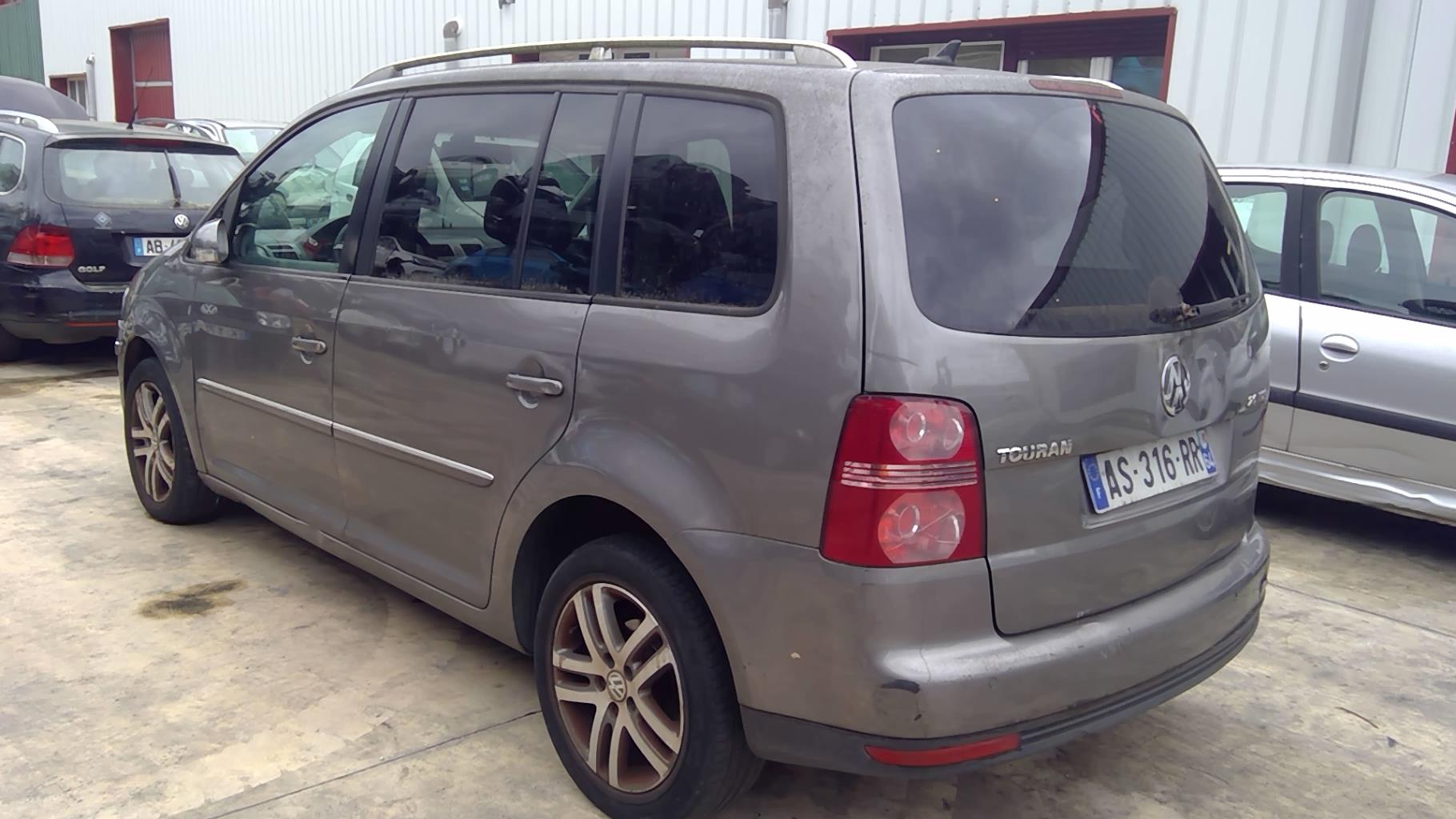 Image VOLKSWAGEN TOURAN 1