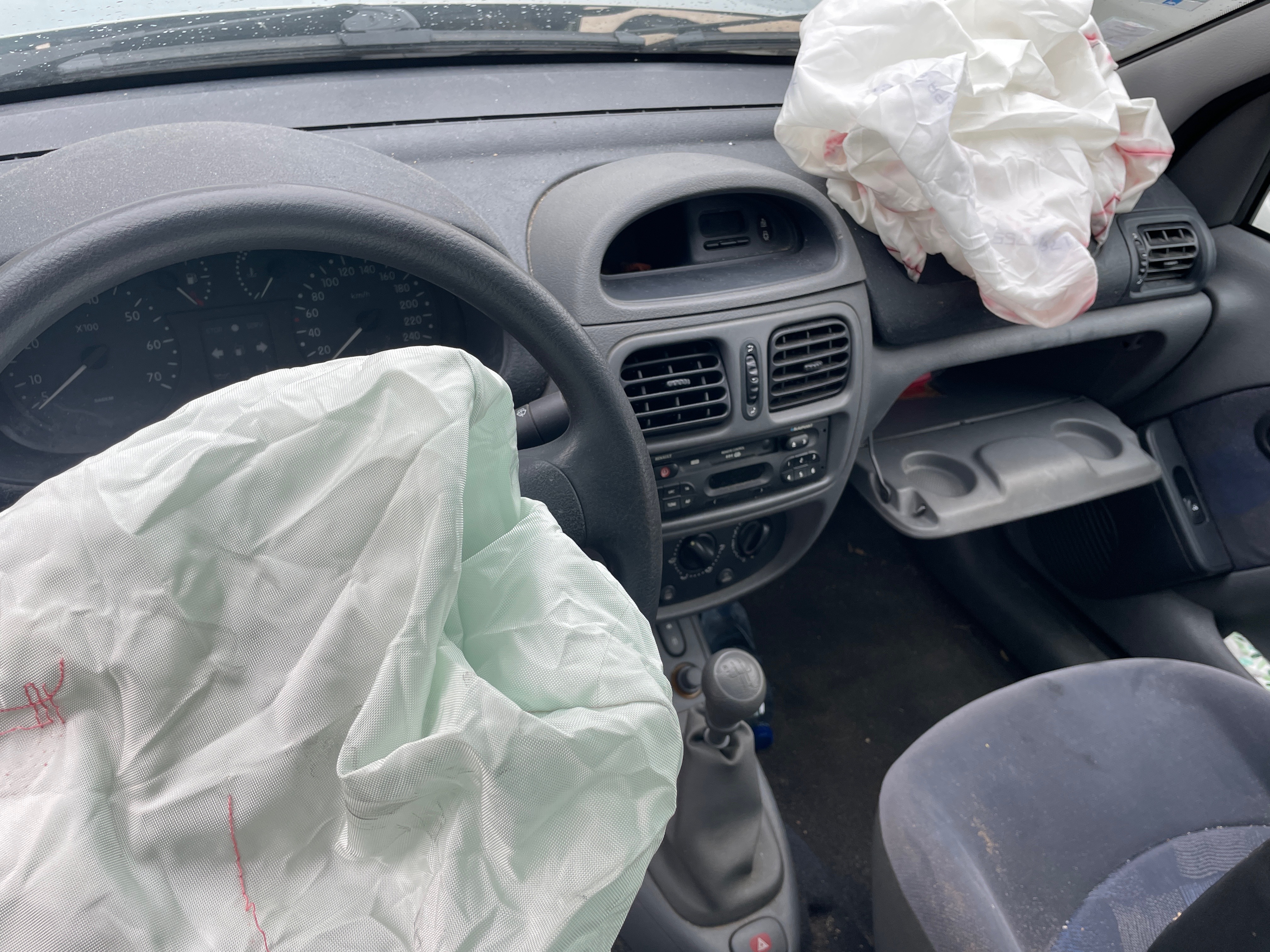 Image RENAULT CLIO 2