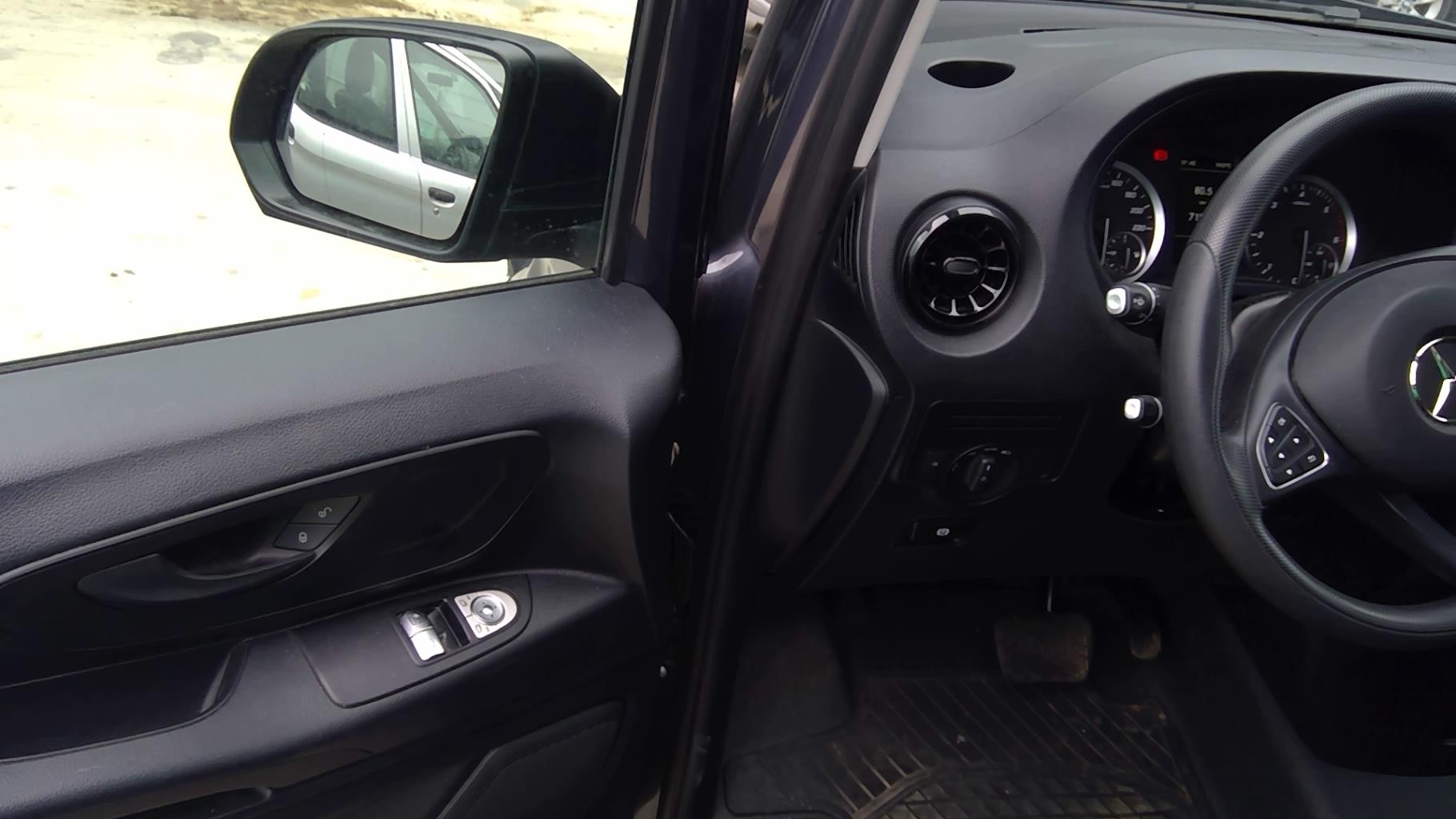 Image MERCEDES VITO 447