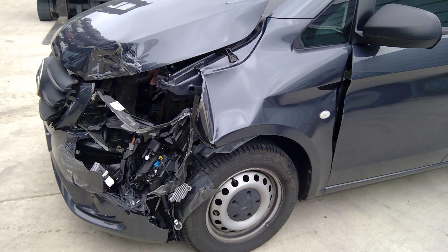 Image MERCEDES VITO 447