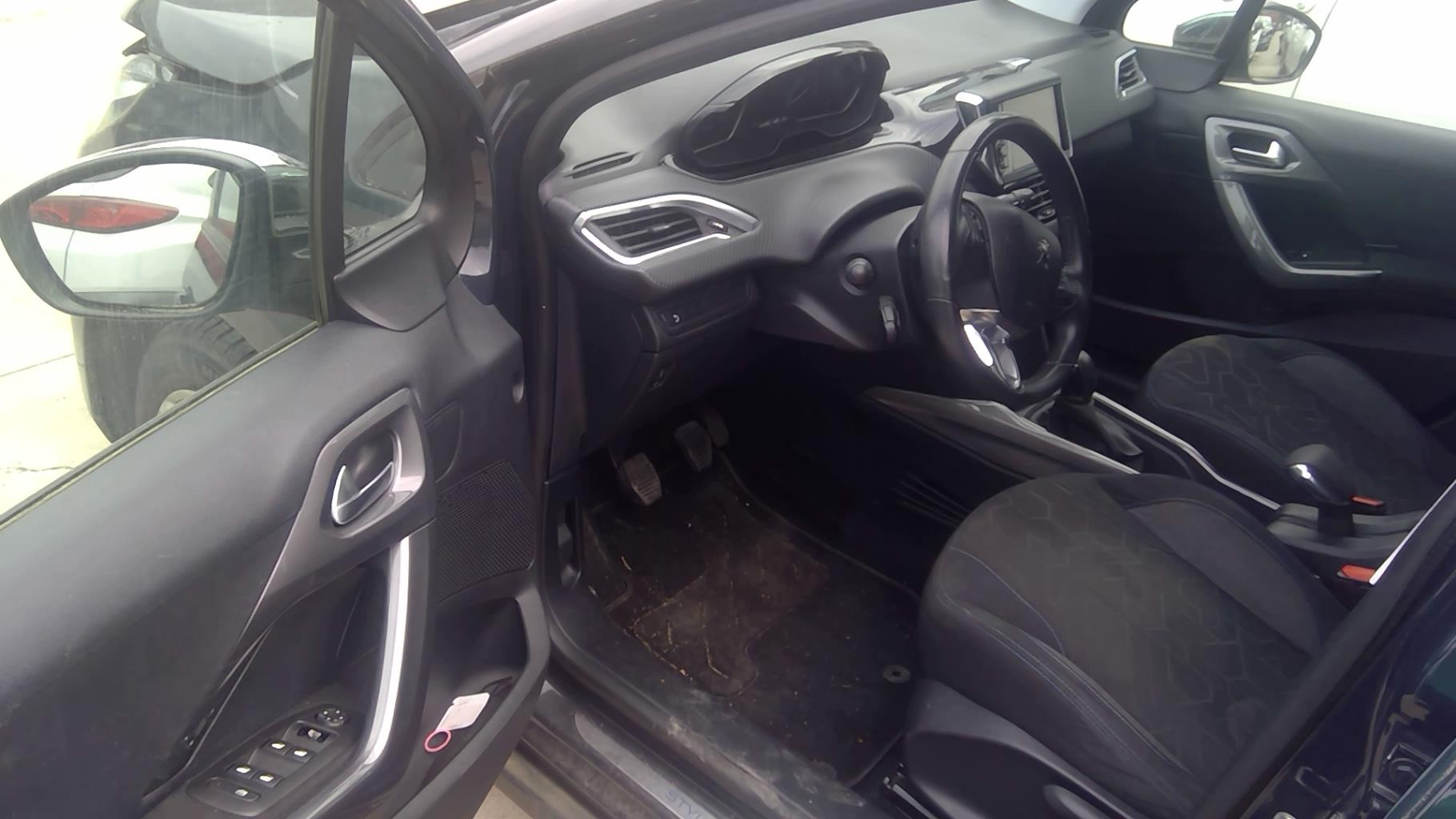 Image PEUGEOT 2008 1