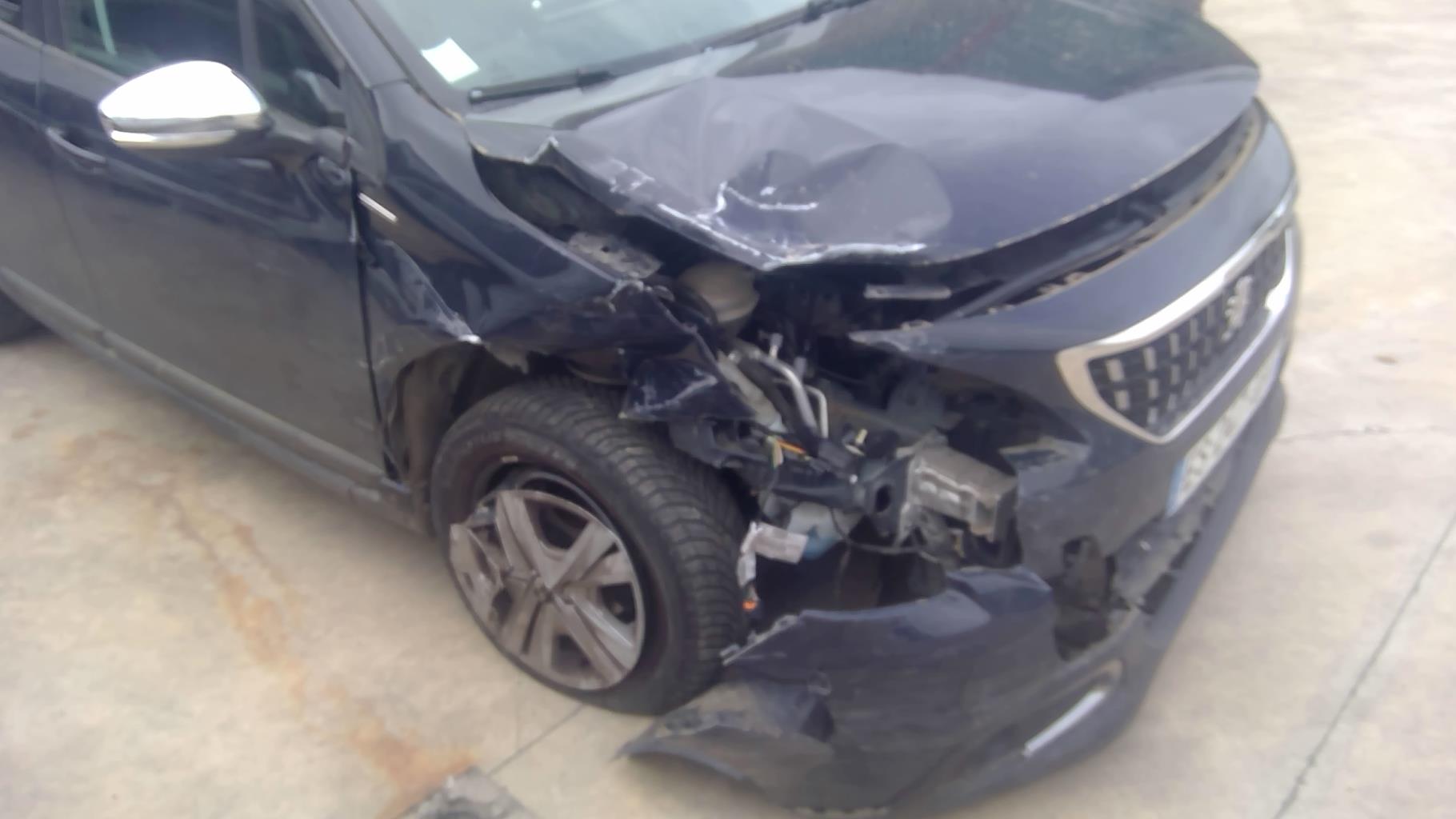 Image PEUGEOT 2008 1