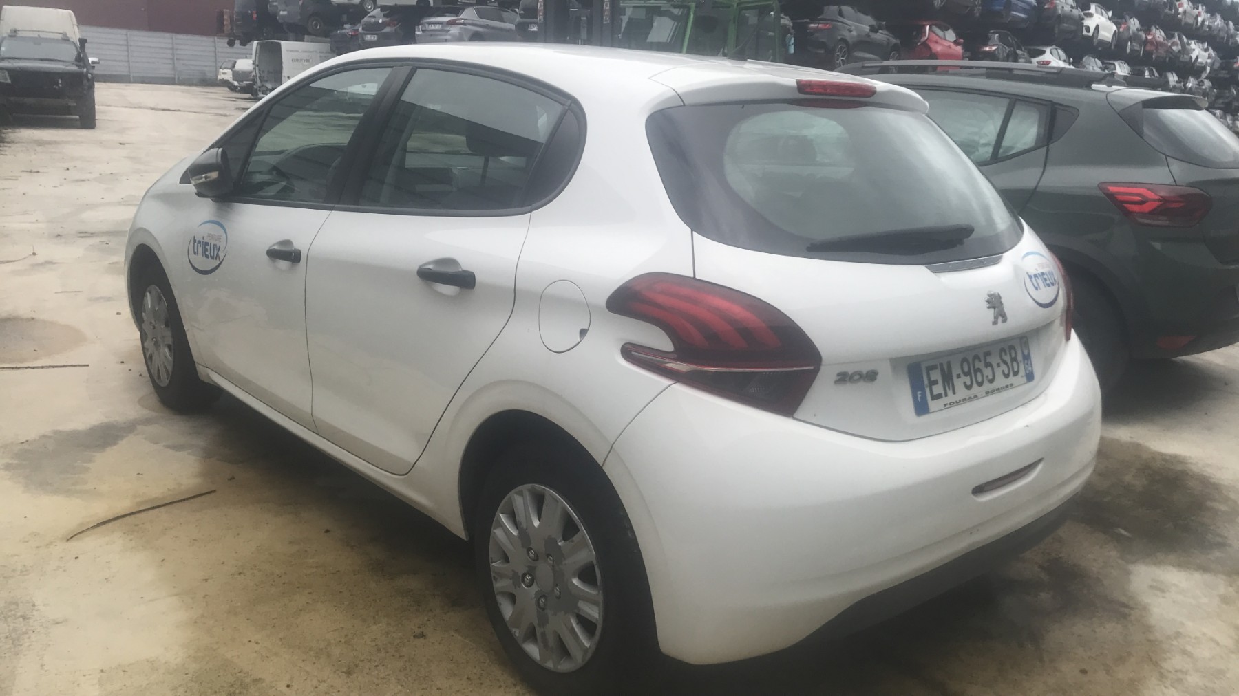 Image PEUGEOT 208 1
