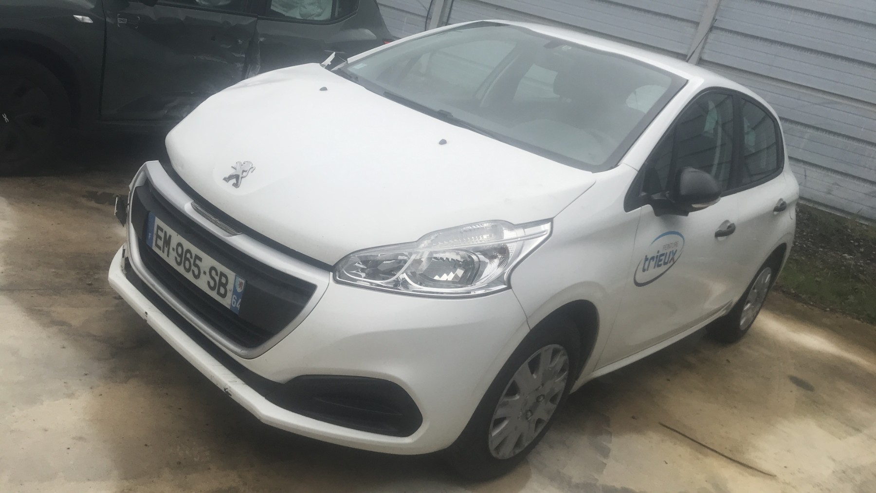 Image PEUGEOT 208 1