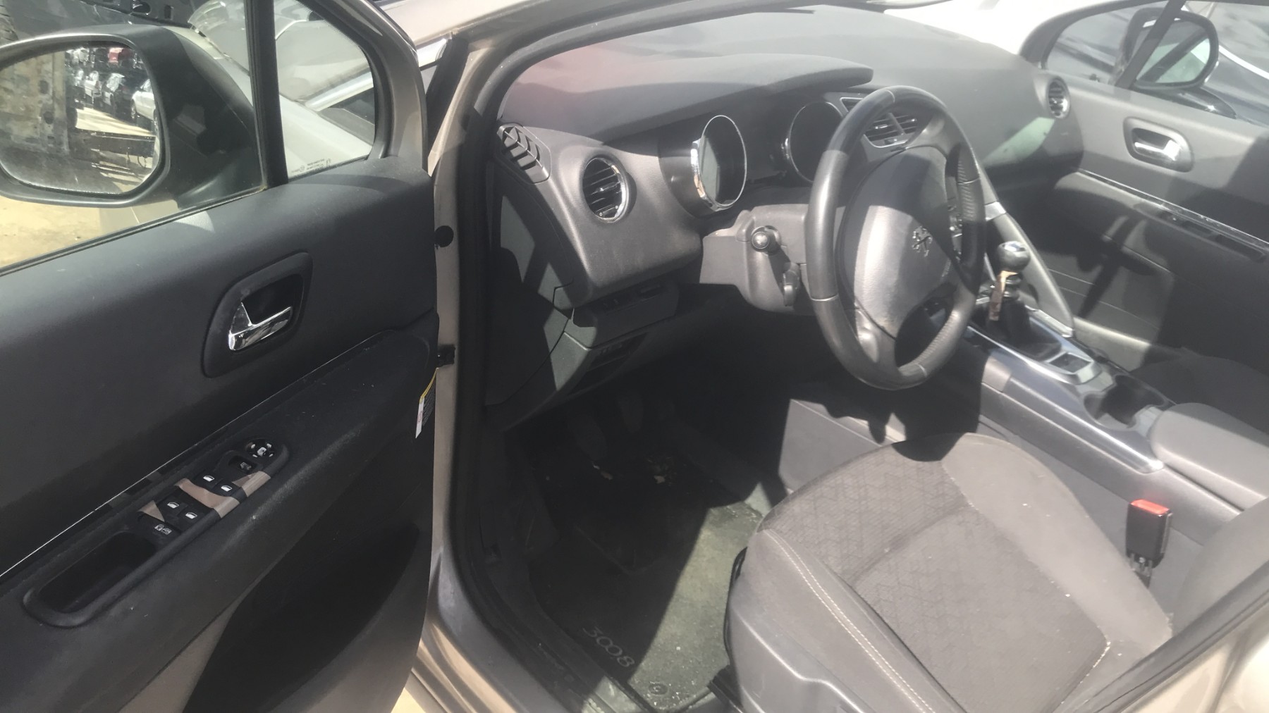 Image PEUGEOT 3008 1