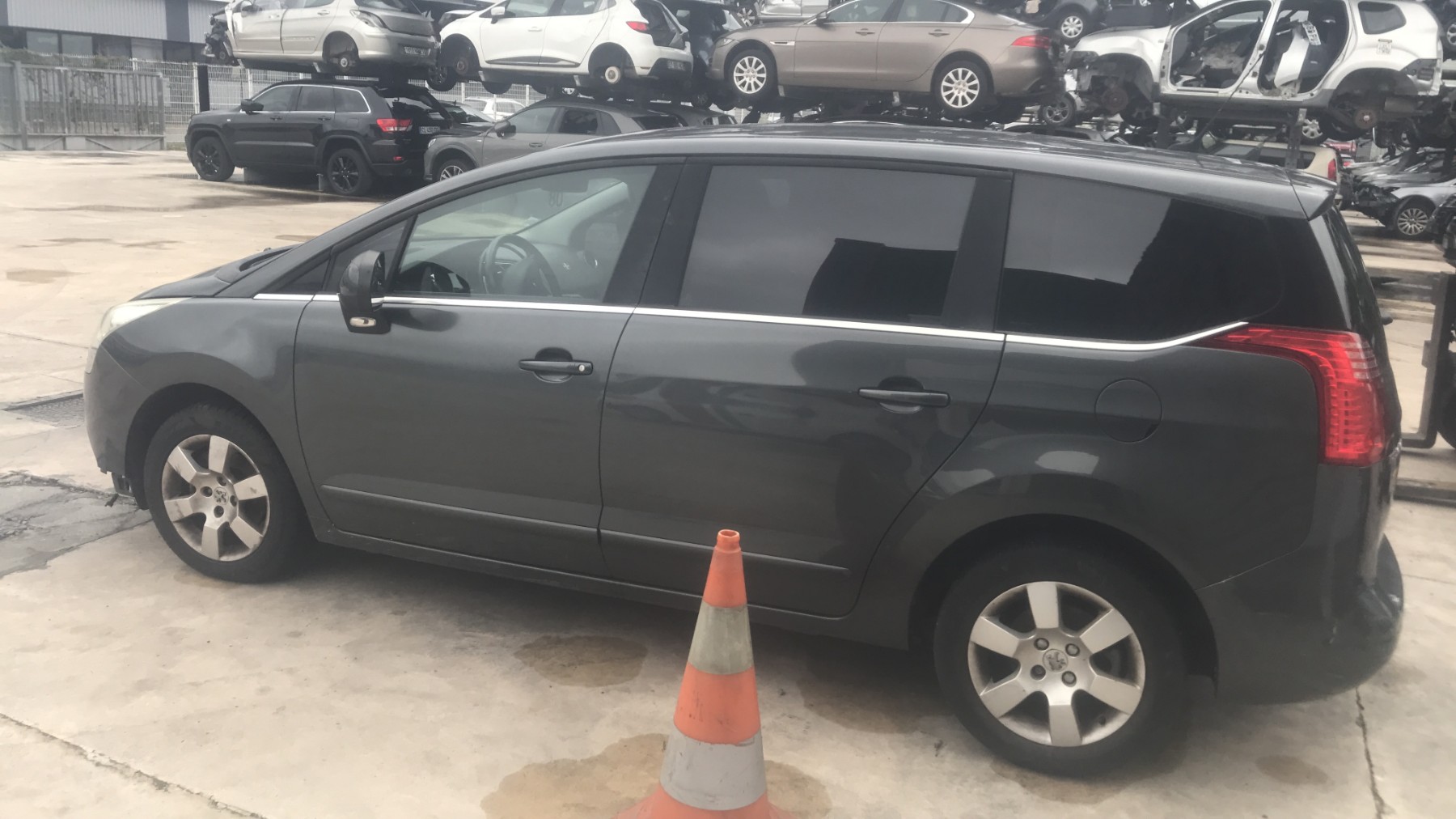 Image PEUGEOT 5008 1