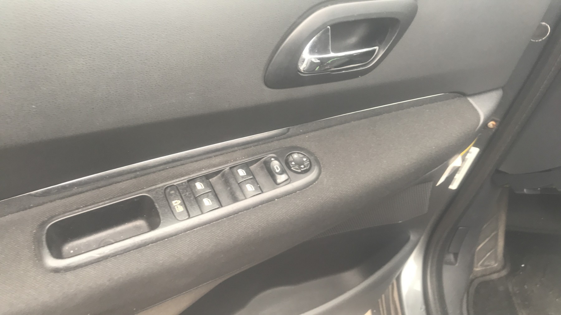 Image PEUGEOT 5008 1