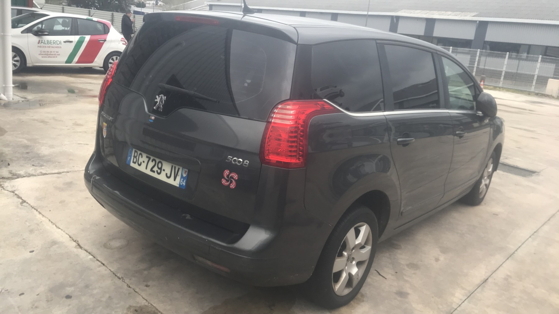 Image PEUGEOT 5008 1