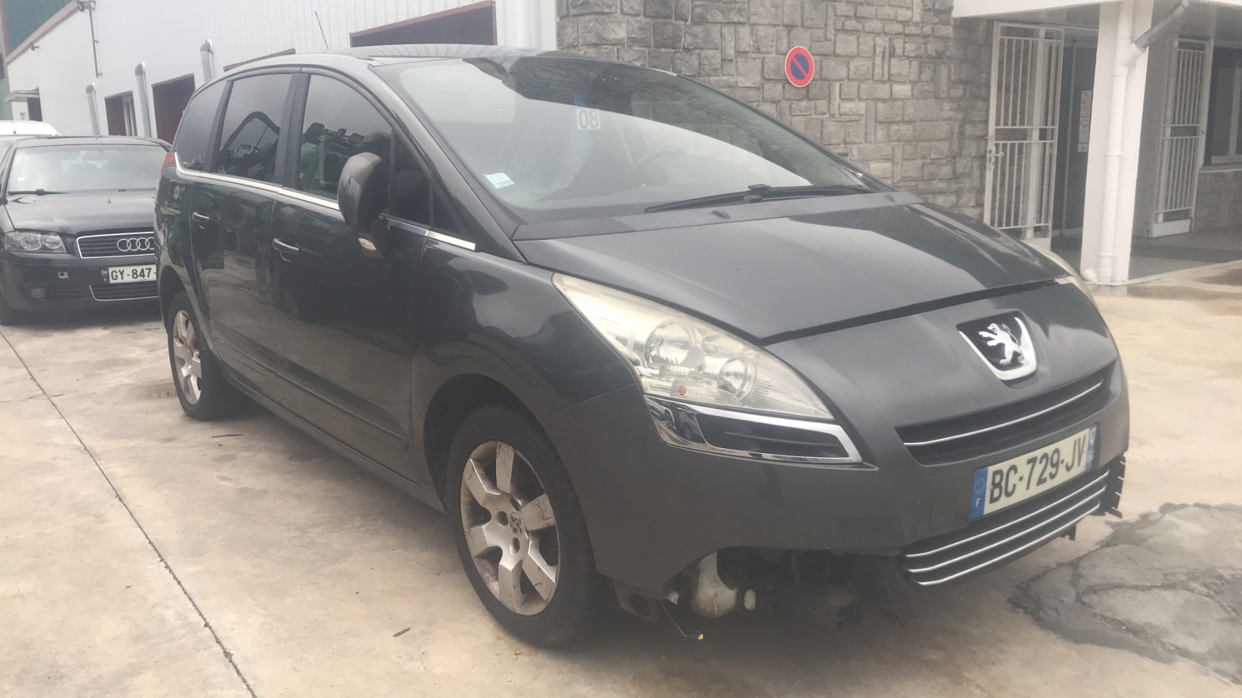 Image PEUGEOT 5008 1