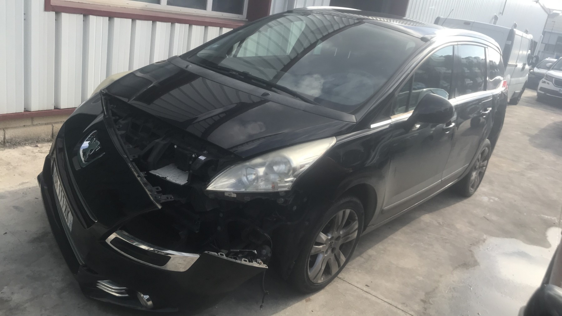 Image PEUGEOT 5008 1