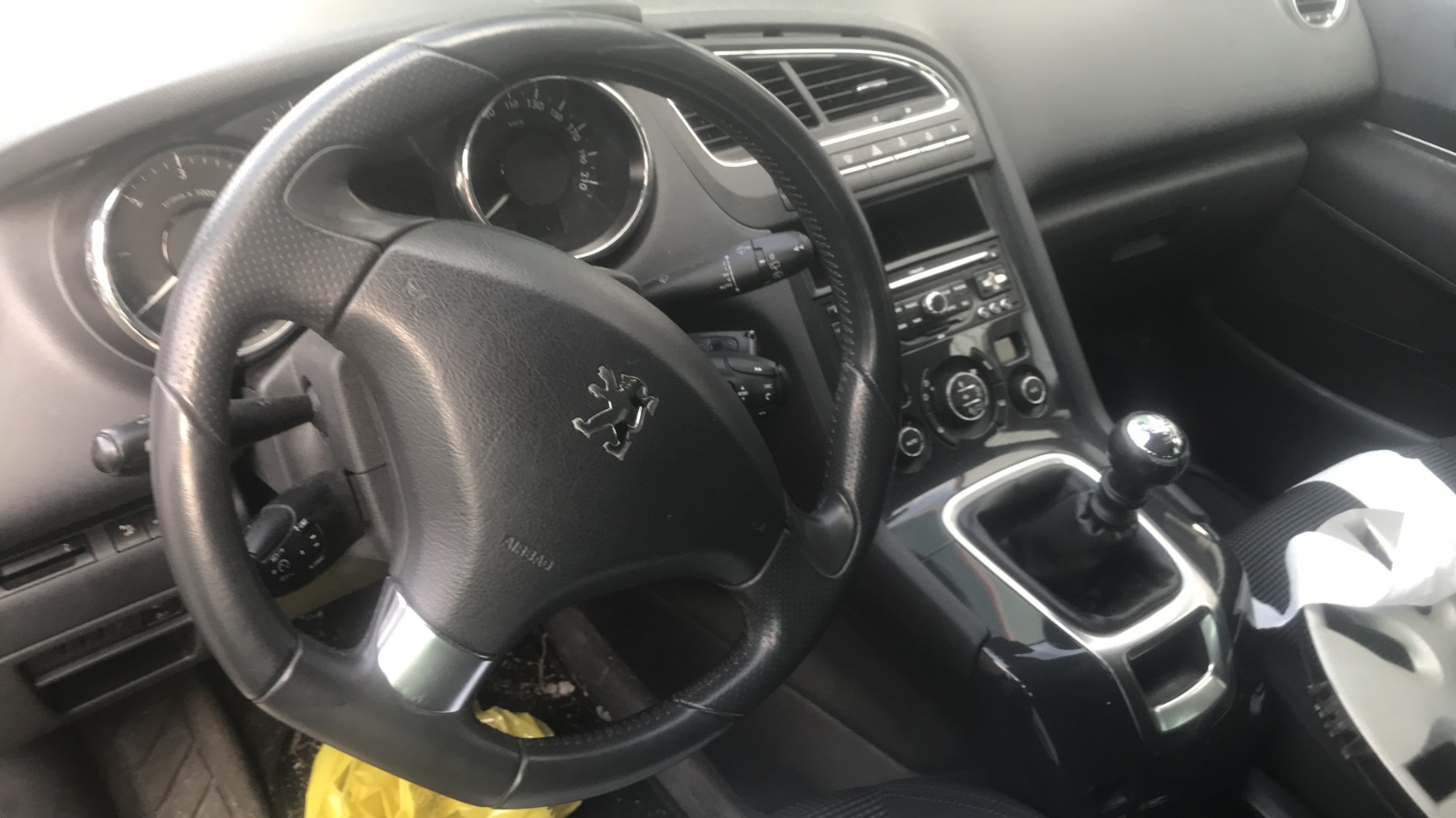 Image PEUGEOT 5008 1