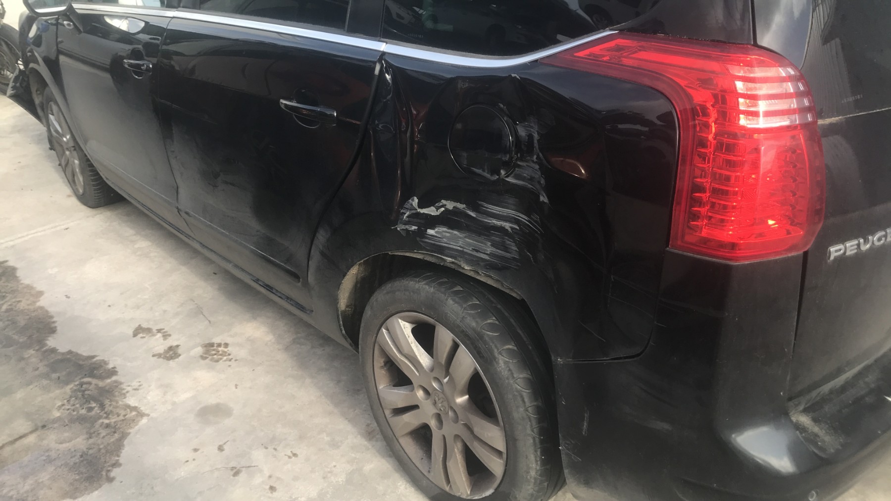 Image PEUGEOT 5008 1