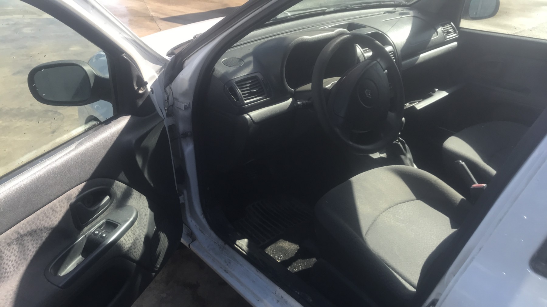 Image RENAULT CLIO 2