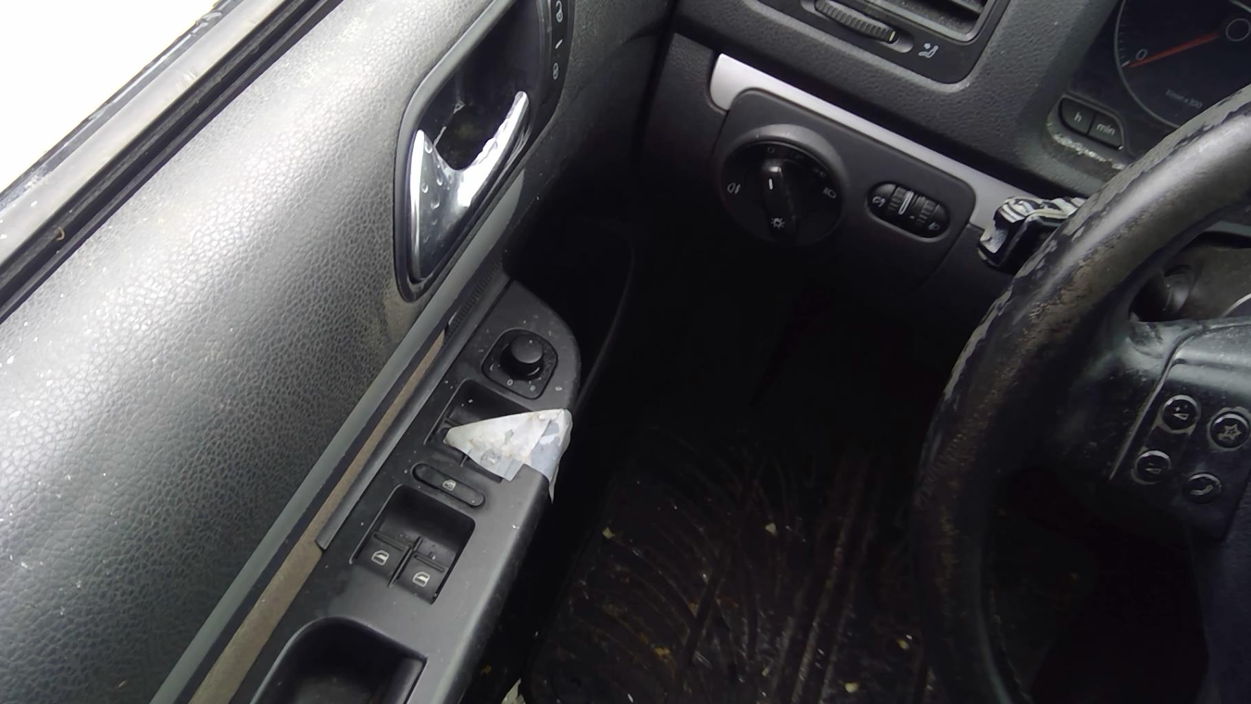 Image VOLKSWAGEN GOLF 5