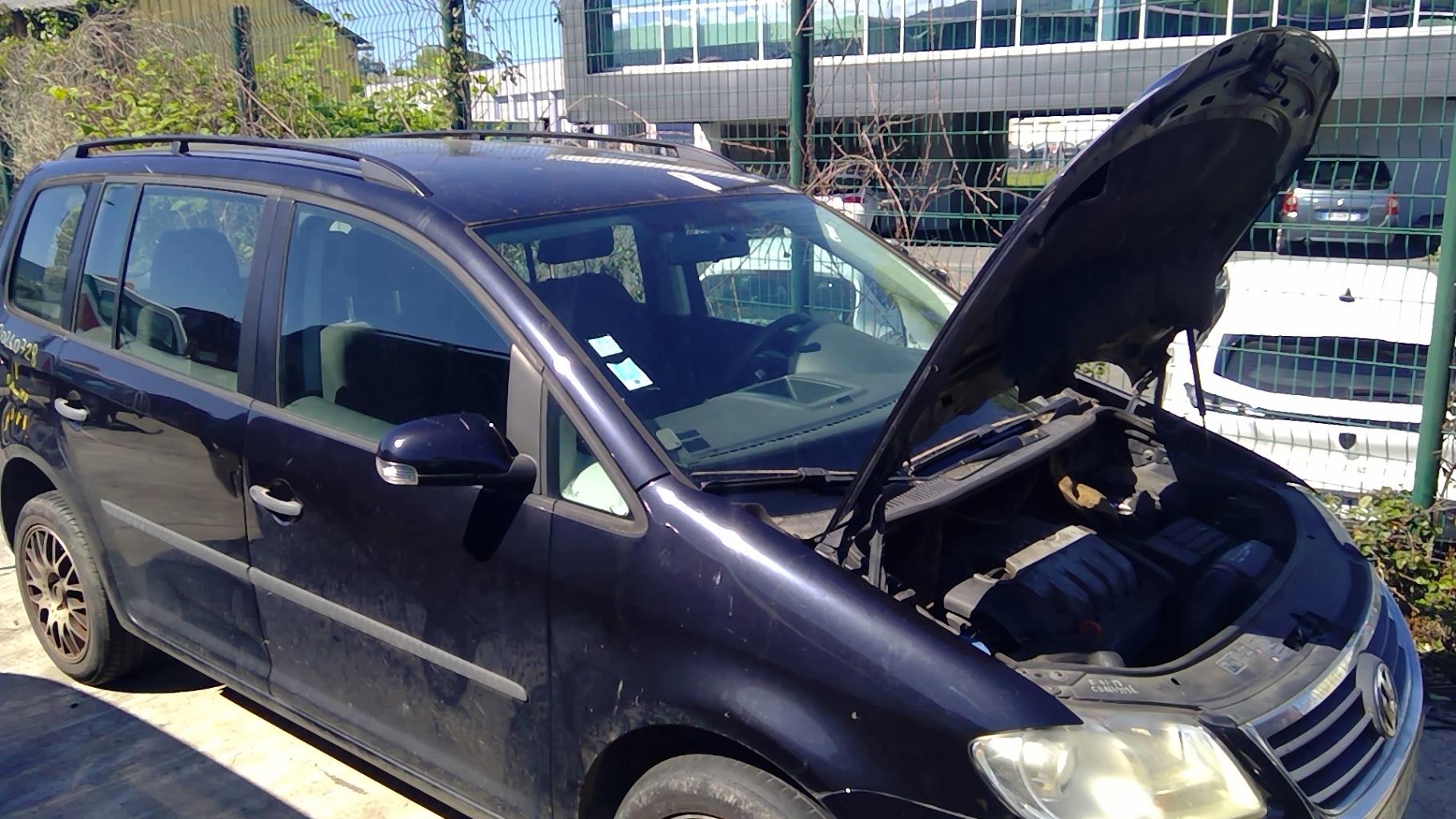 Image VOLKSWAGEN TOURAN 1