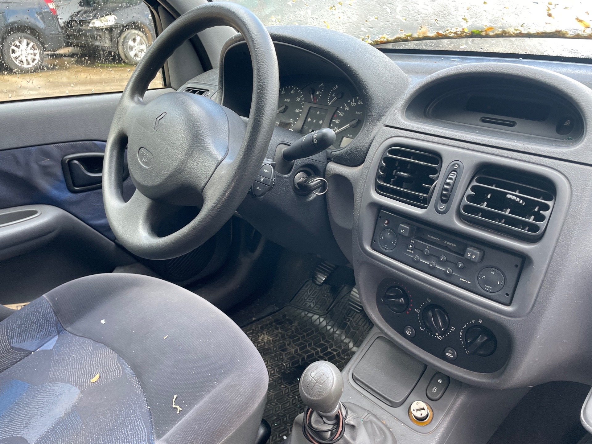 Image RENAULT CLIO 2