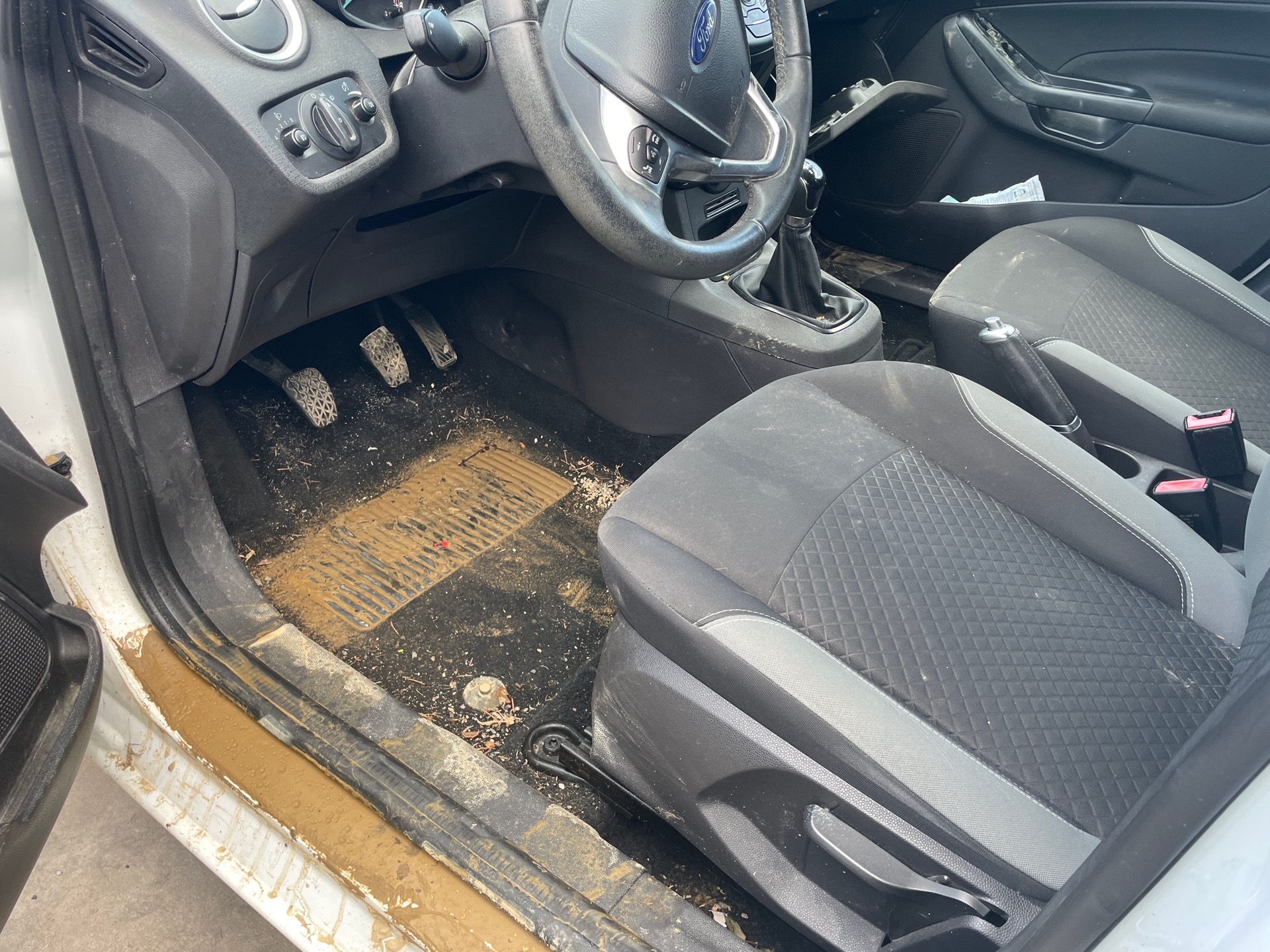 Image FORD FIESTA 6
