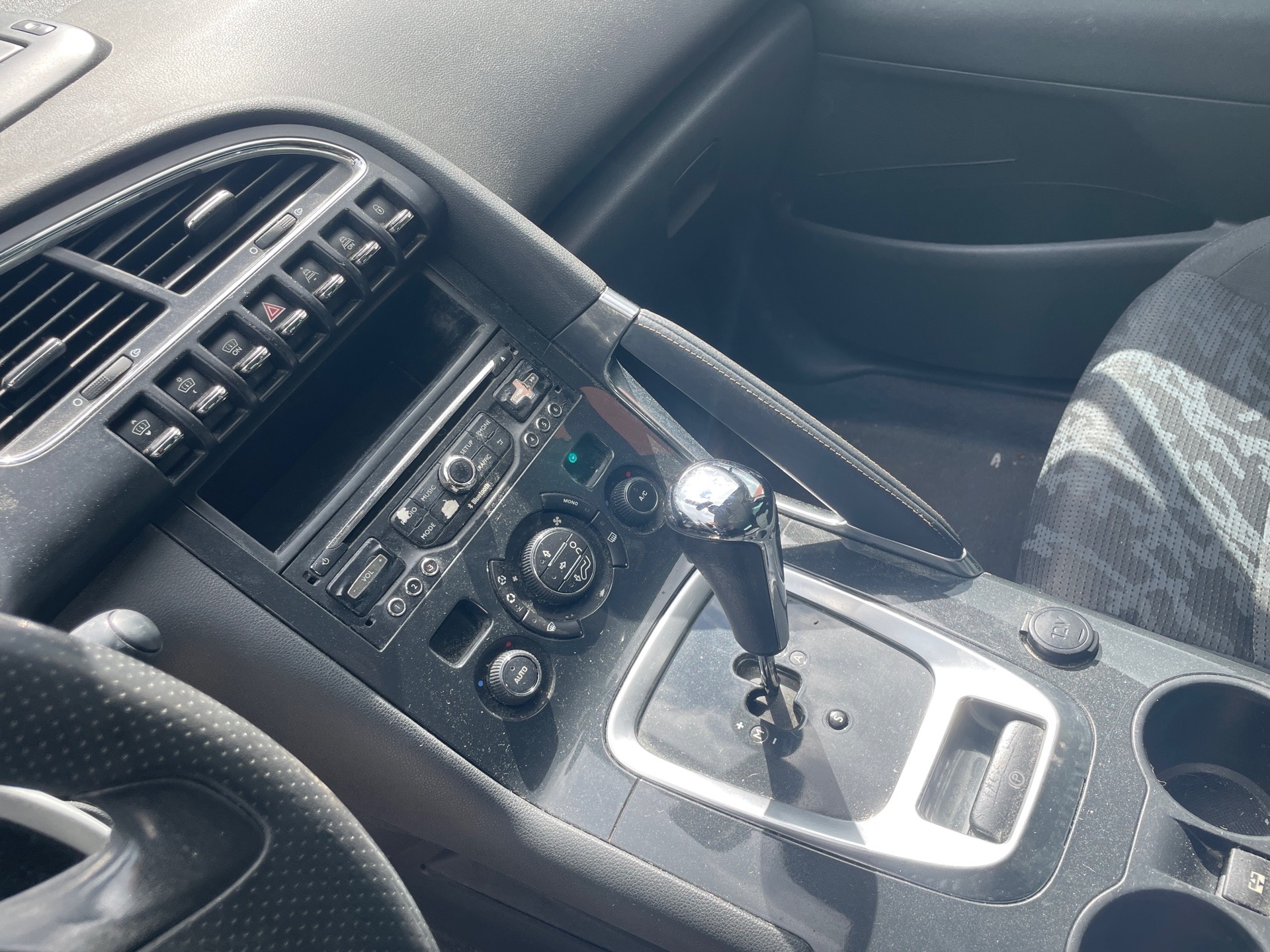 Image PEUGEOT 3008 1