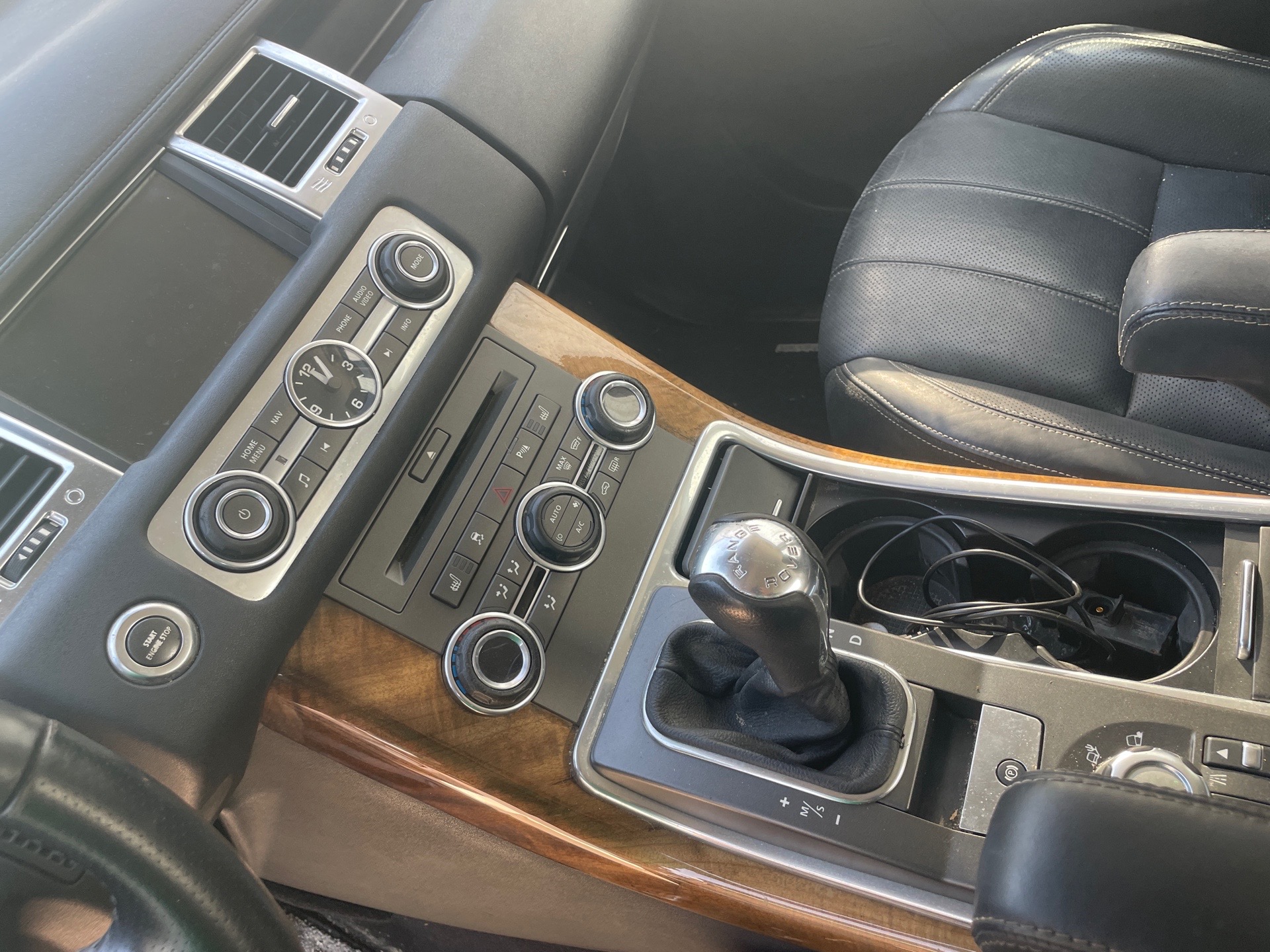 Image LAND ROVER RANGE ROVER 1 SPORT