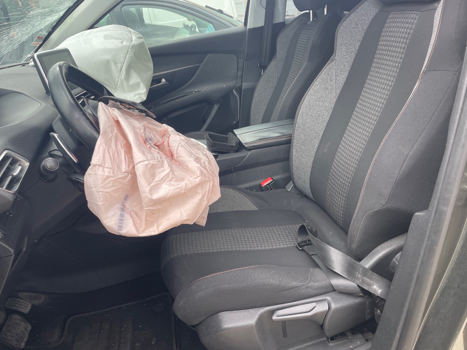 Image PEUGEOT 3008 2