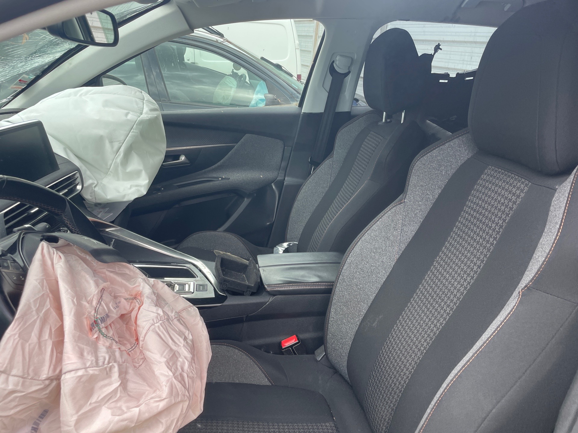 Image PEUGEOT 3008 2