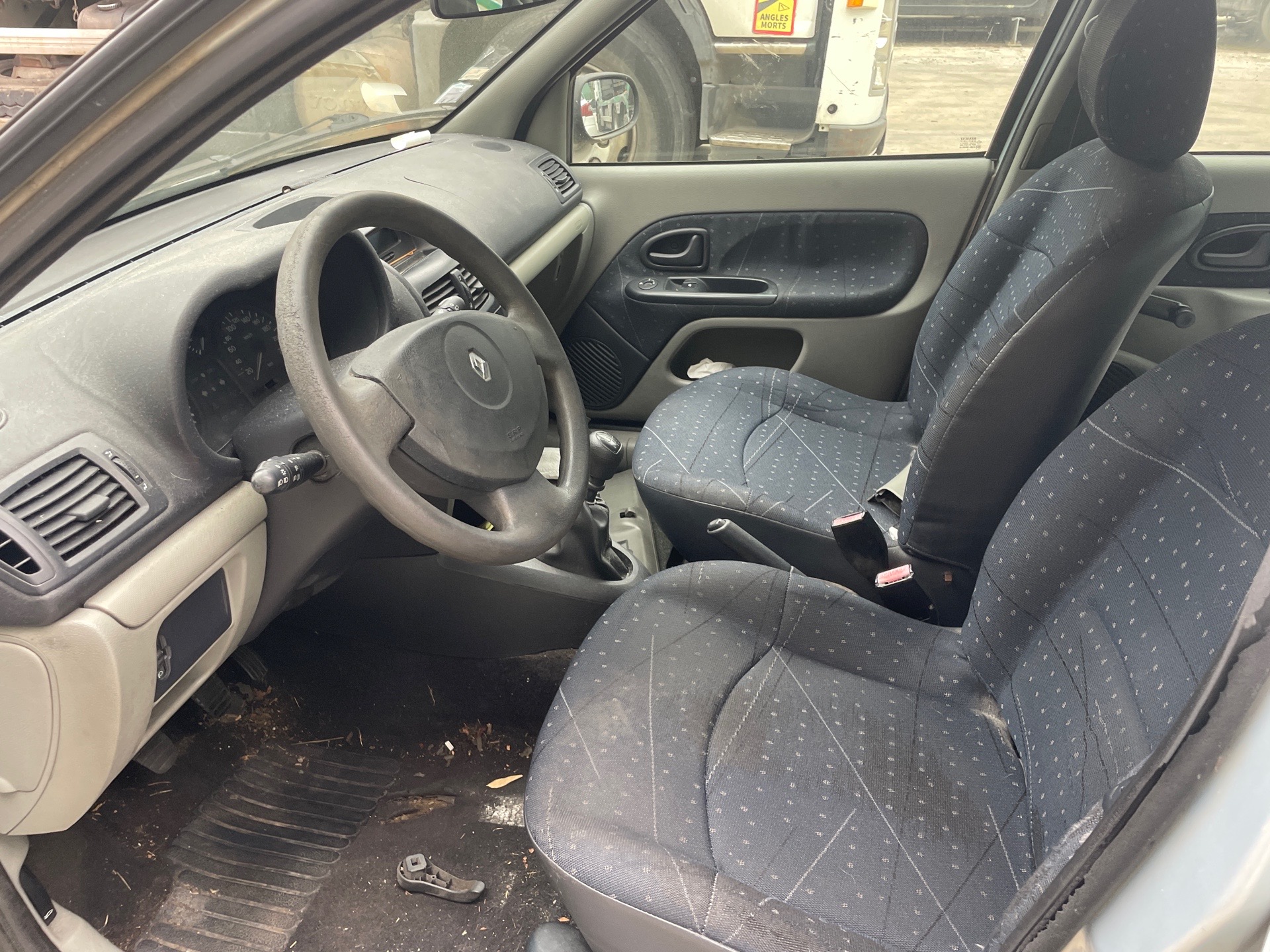 Image RENAULT CLIO 2