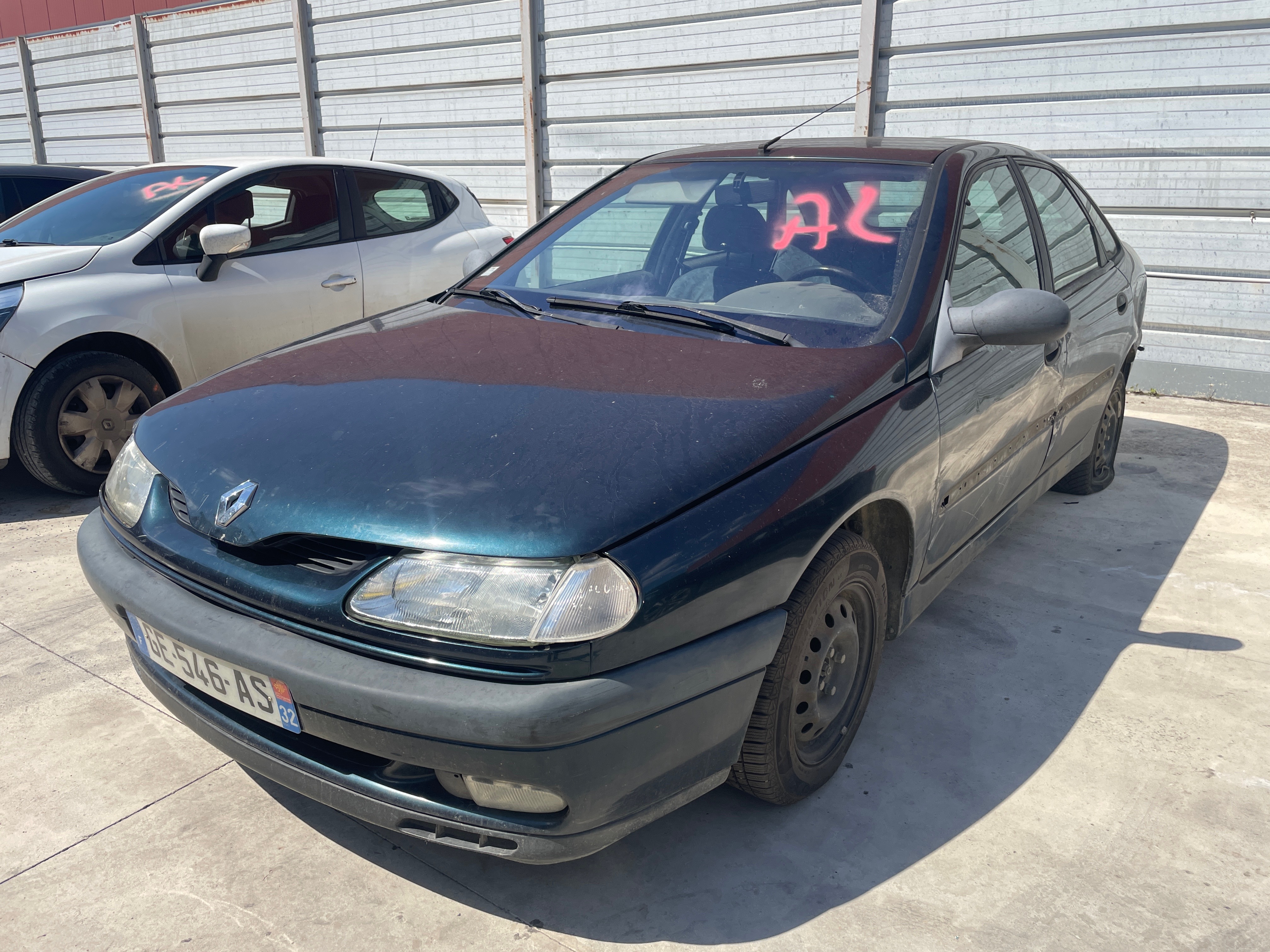 Image RENAULT LAGUNA 1