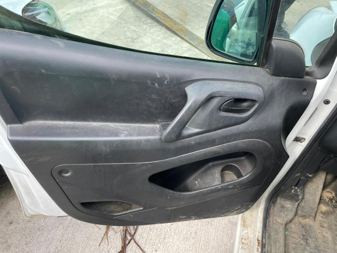 Image CITROEN BERLINGO 2