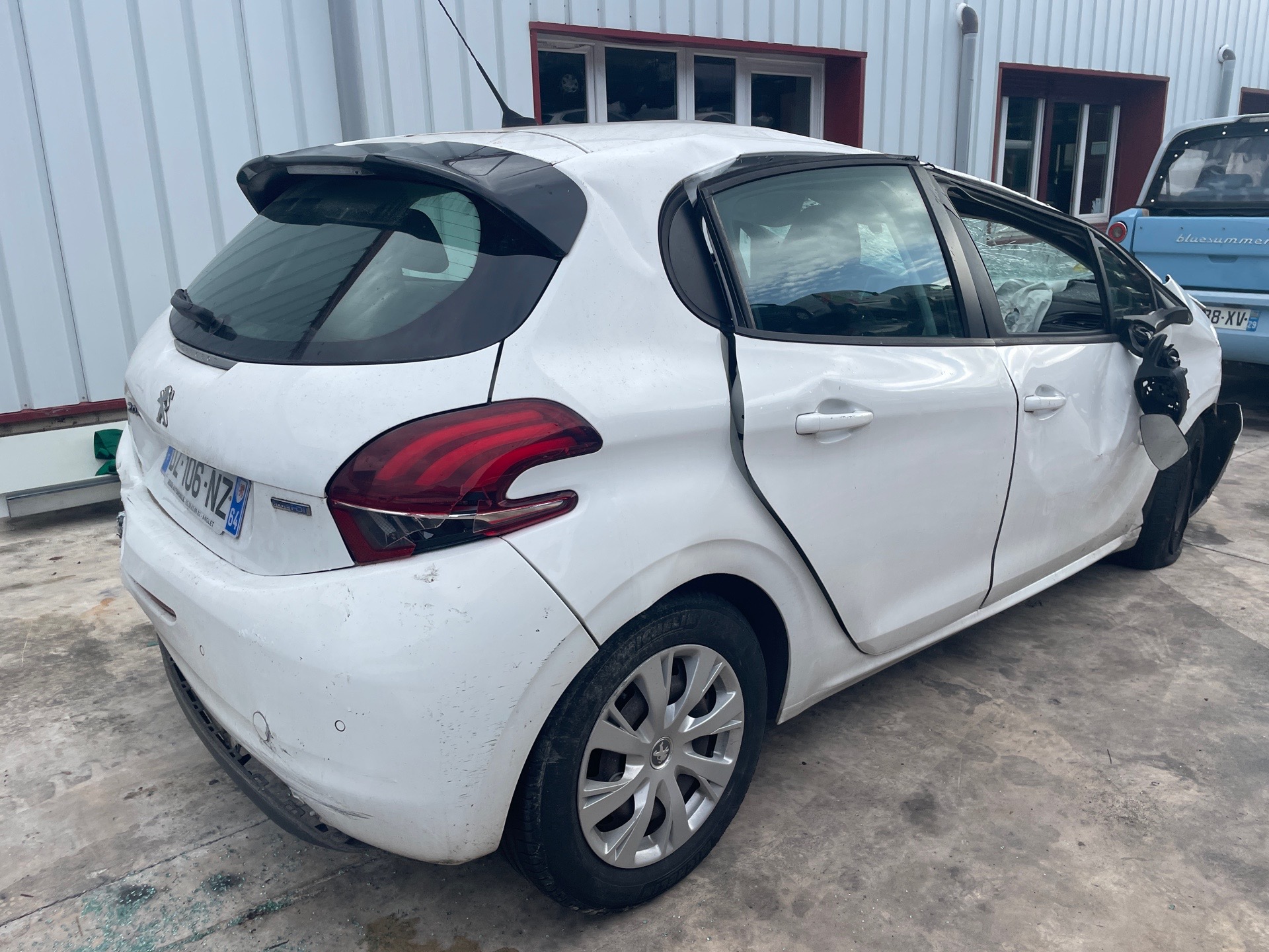 Image PEUGEOT 208 1