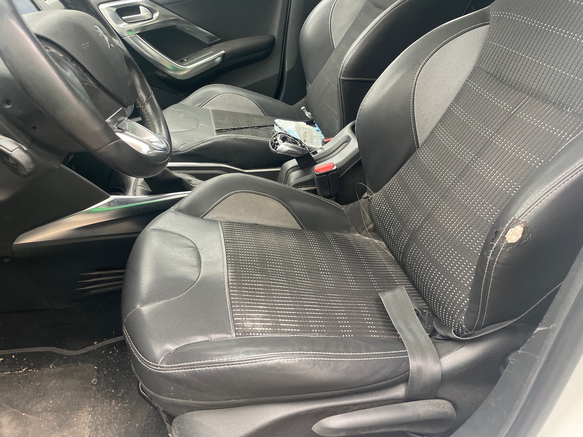 Image PEUGEOT 2008 1