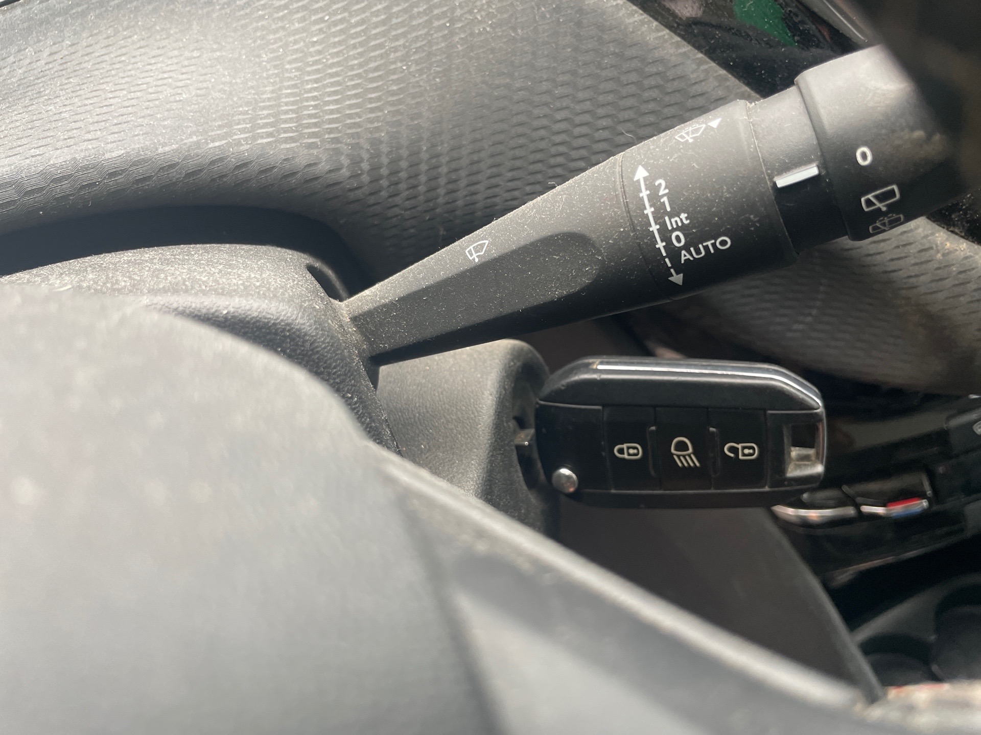 Image PEUGEOT 2008 1
