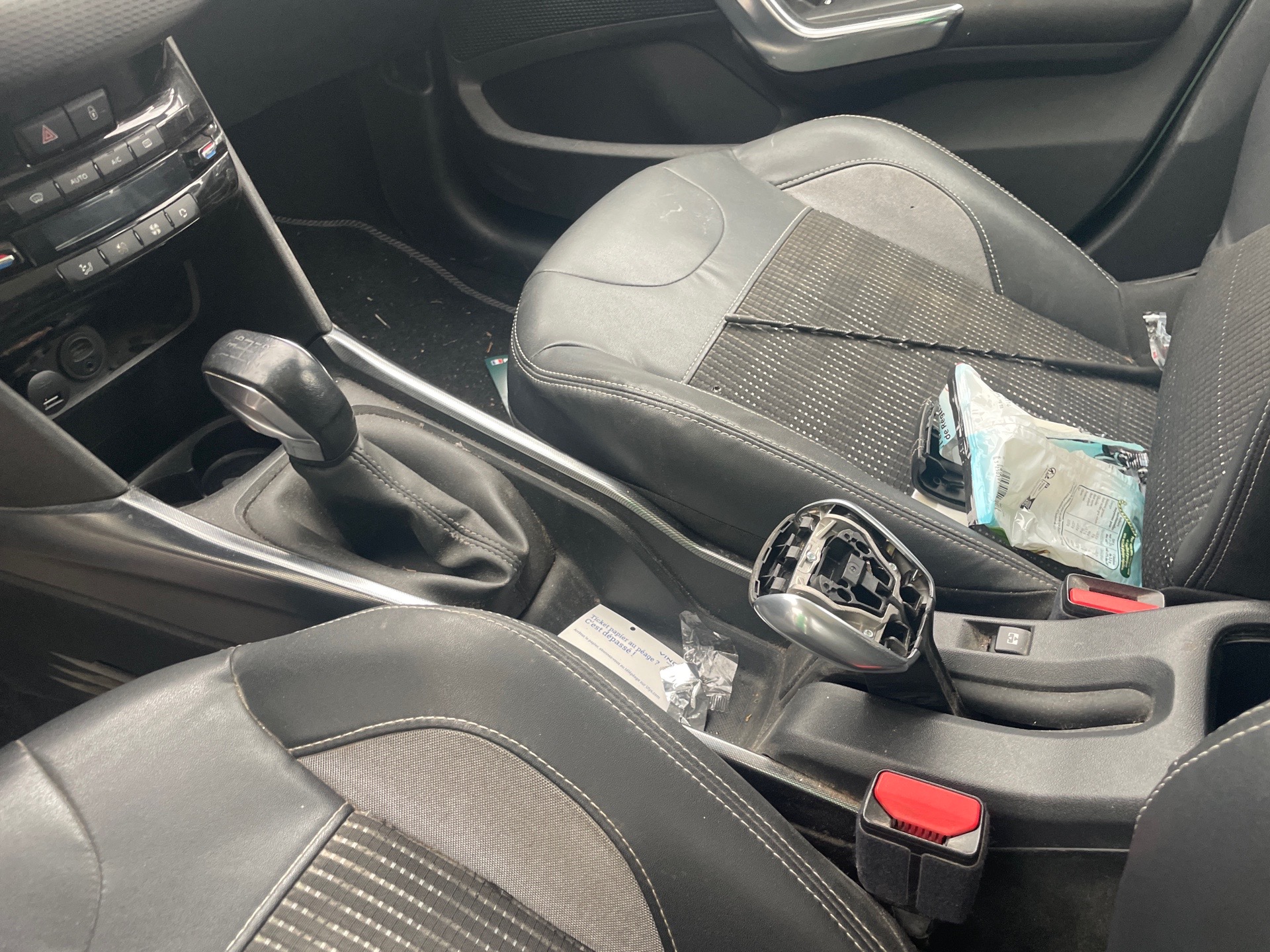 Image PEUGEOT 2008 1