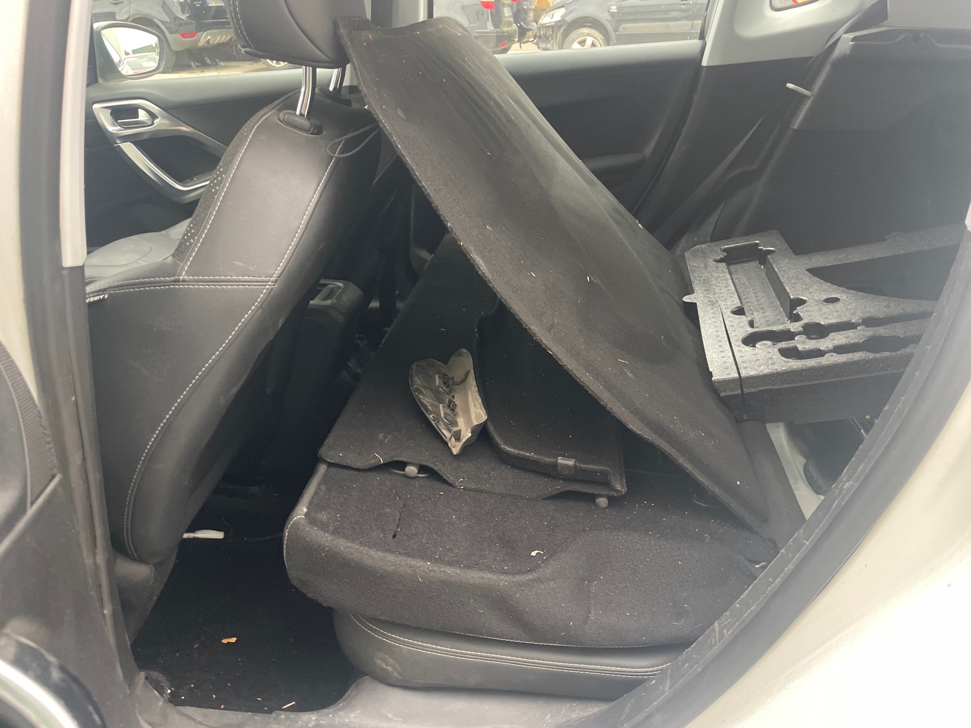 Image PEUGEOT 2008 1
